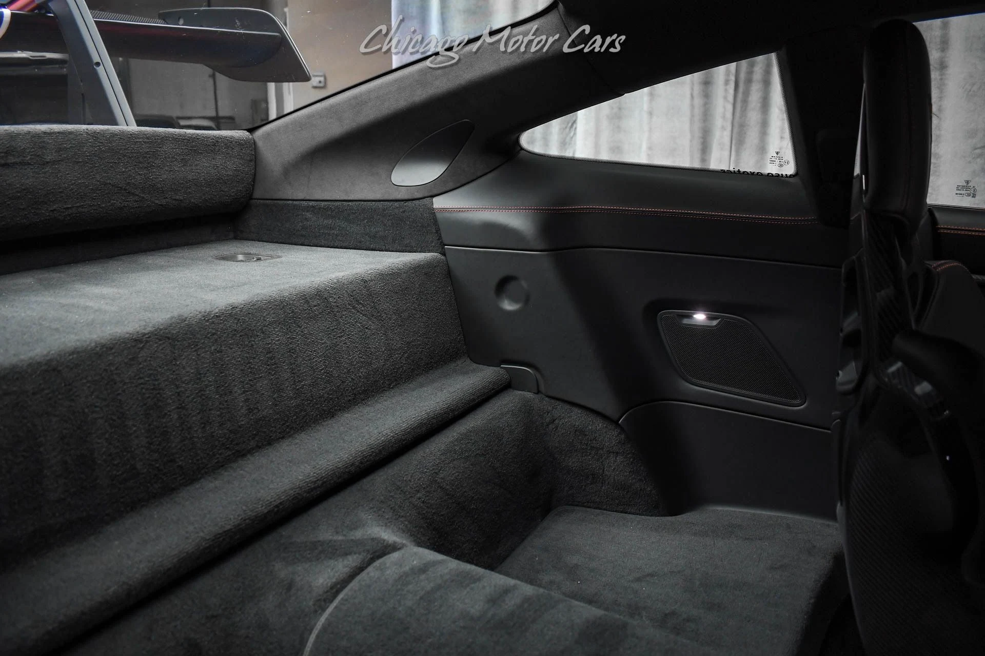 mph027_4107040875_13216_p28_l_afe1b84554