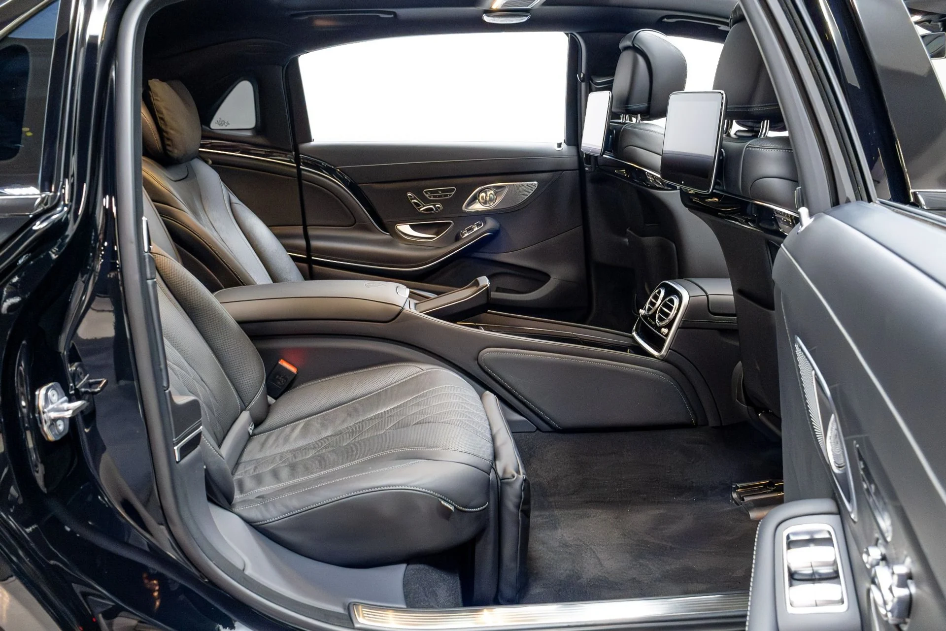mph027_4108394276_Used_2020_Mercedes_Benz_S_Class_Maybach_S_650_1778195689_0a16e25677