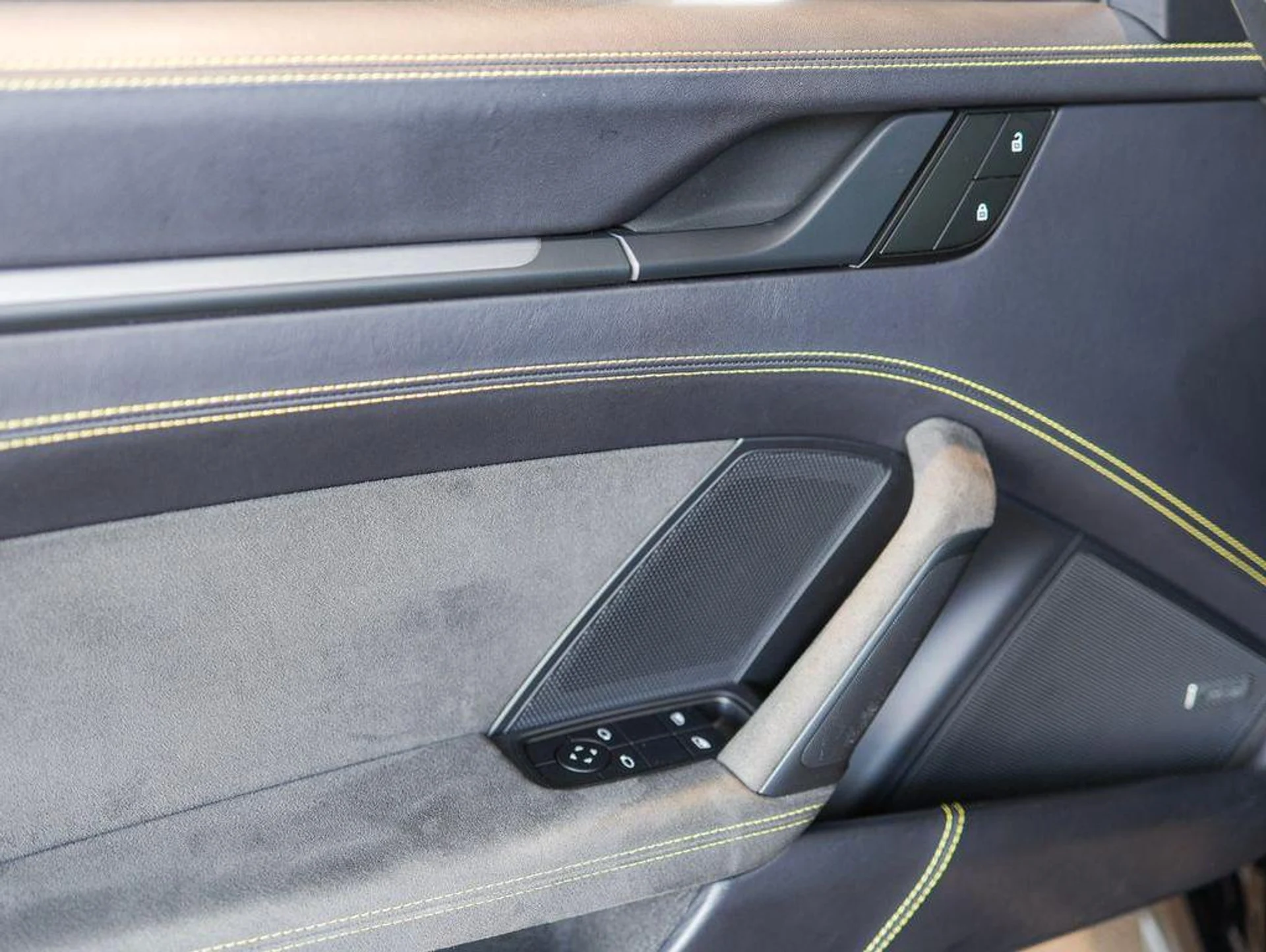 mph027_4111360306_yyc_Y2_Bblpsmty_D_Lg4_Cyk_E6zuqz_U_ed8f2bb314