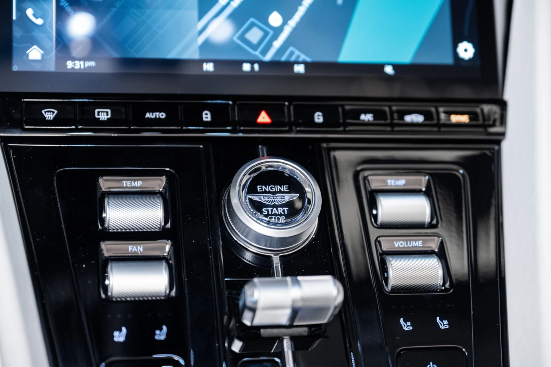 mph027_4114672379_Used_2025_Aston_Martin_DB_12_Volante_1741214270_a55c05b0ad