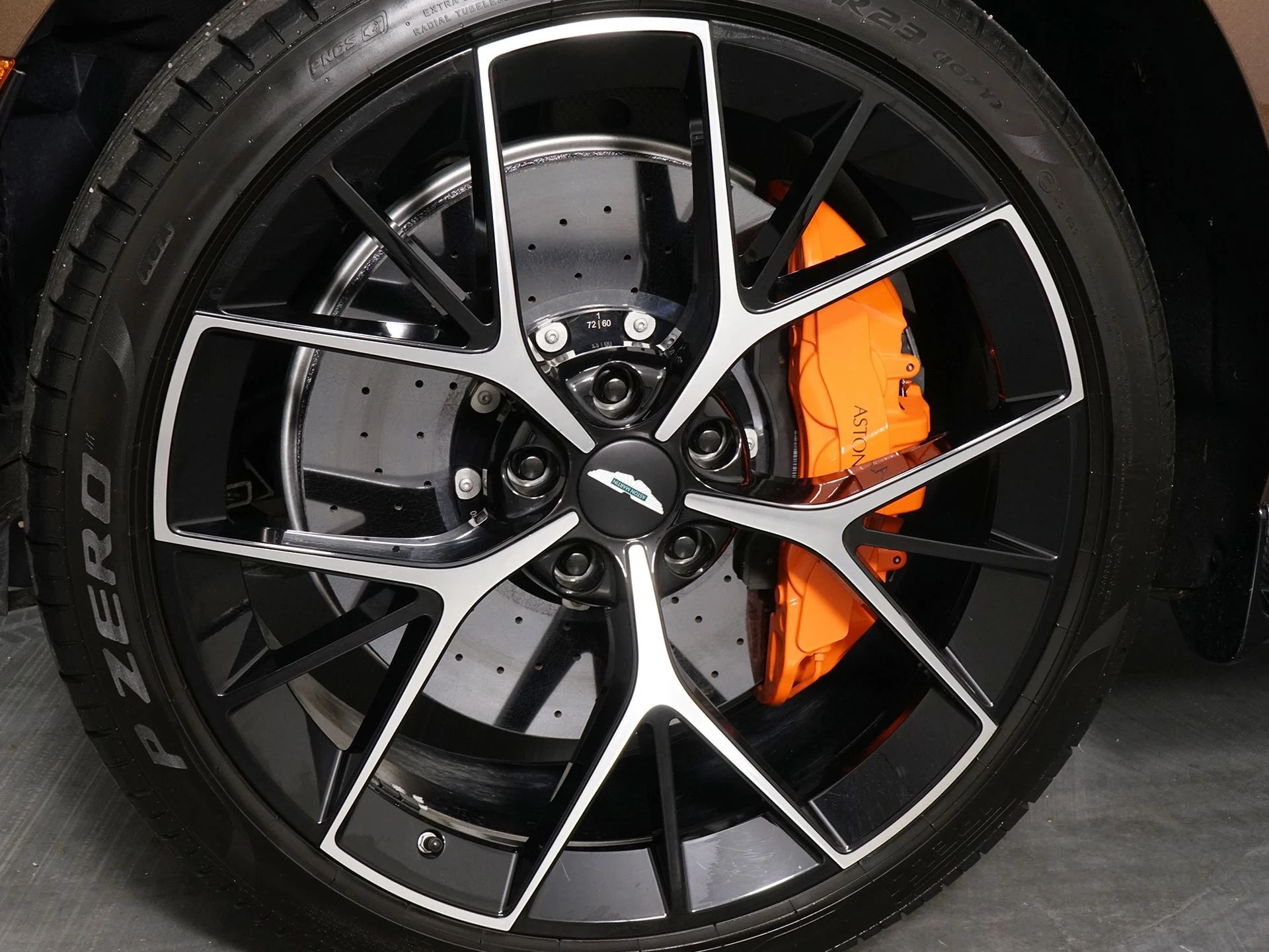 mph027_4119240119_aa6e4304fe340455484353f4e5c6609cx_b81c3f8898