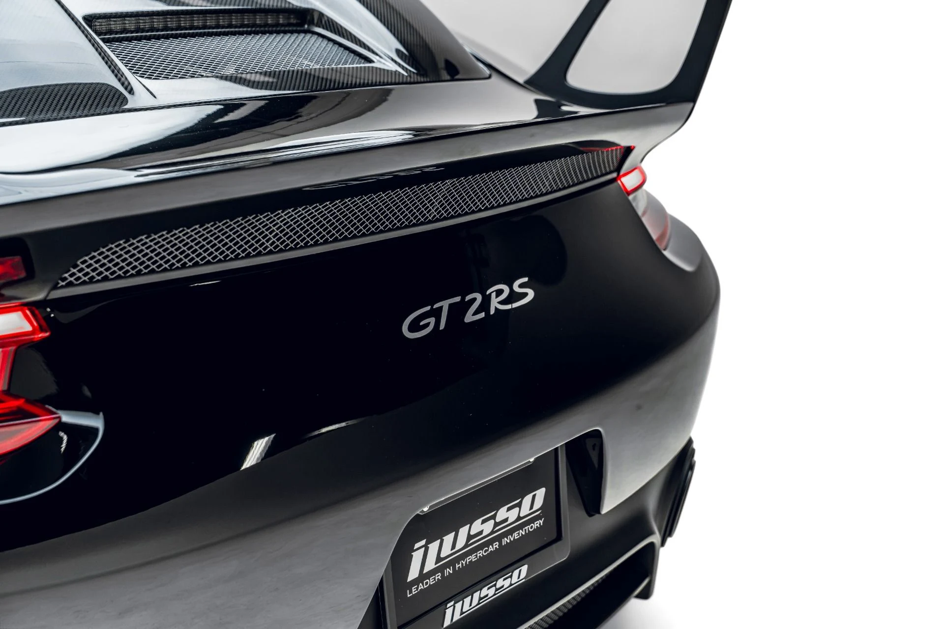 mph027_4120914173_Used_2018_Porsche_911_GT_2_RS_1783012728_4cc744484b