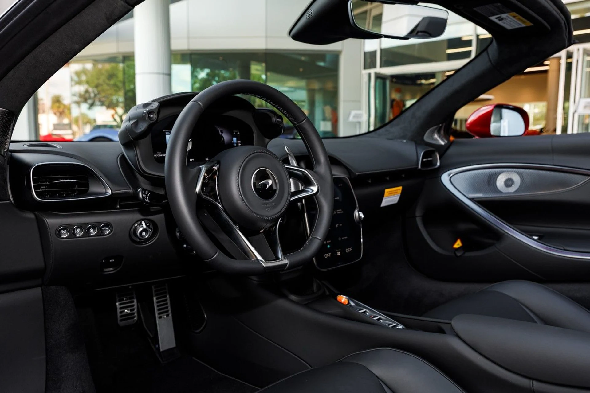 mph027_4128699231_635_p28_l_6a269391dc