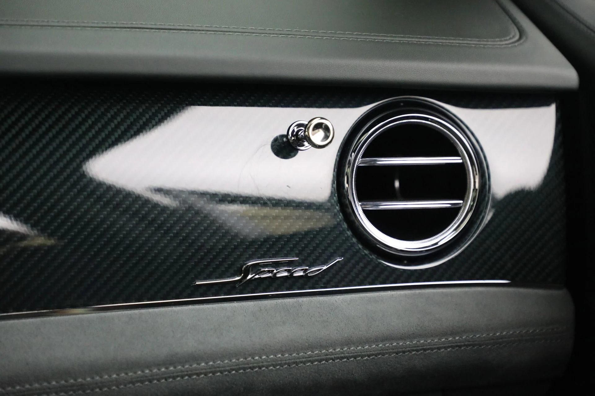 mph027_4133912306_New_2027_BENTLEY_BENTAYGA_SPEED_1761837159_48cd1cda70