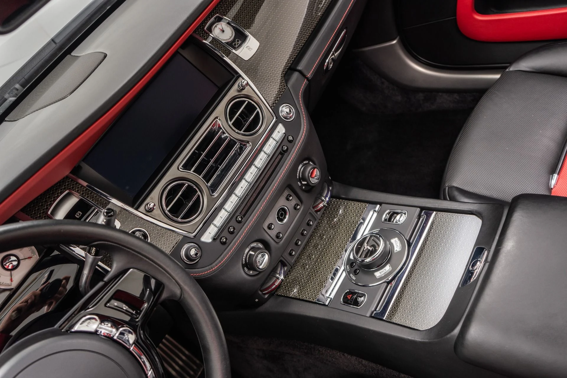 mph027_4142407425_Used_2019_Rolls_Royce_Dawn_Black_Badge_1773693933_db40bd1339