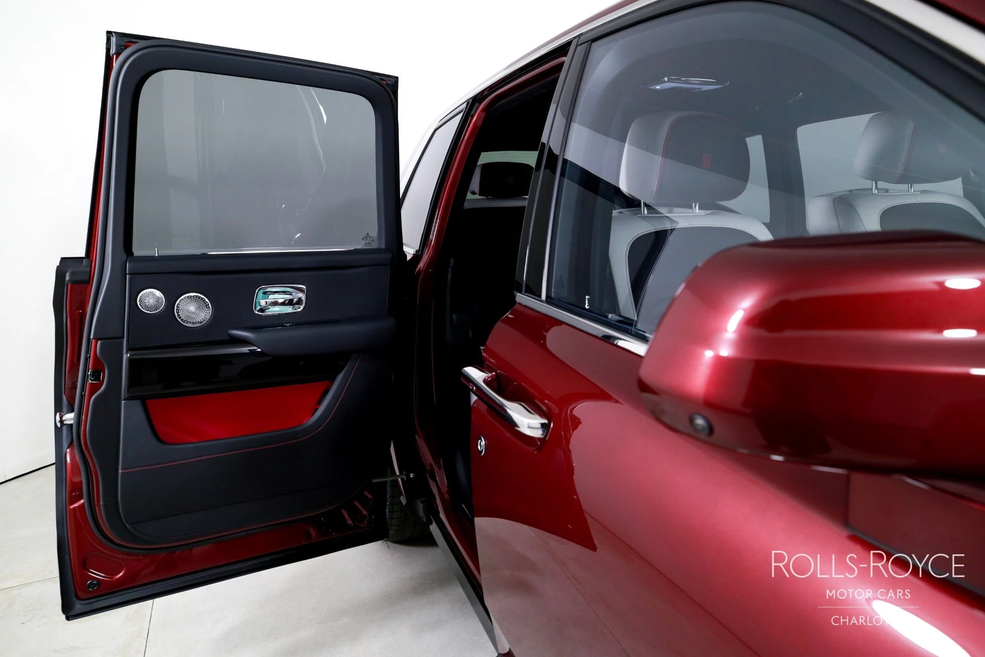 mph027_4146829795_Used_2025_Rolls_Royce_Cullinan_1757533758_c066b00ac6