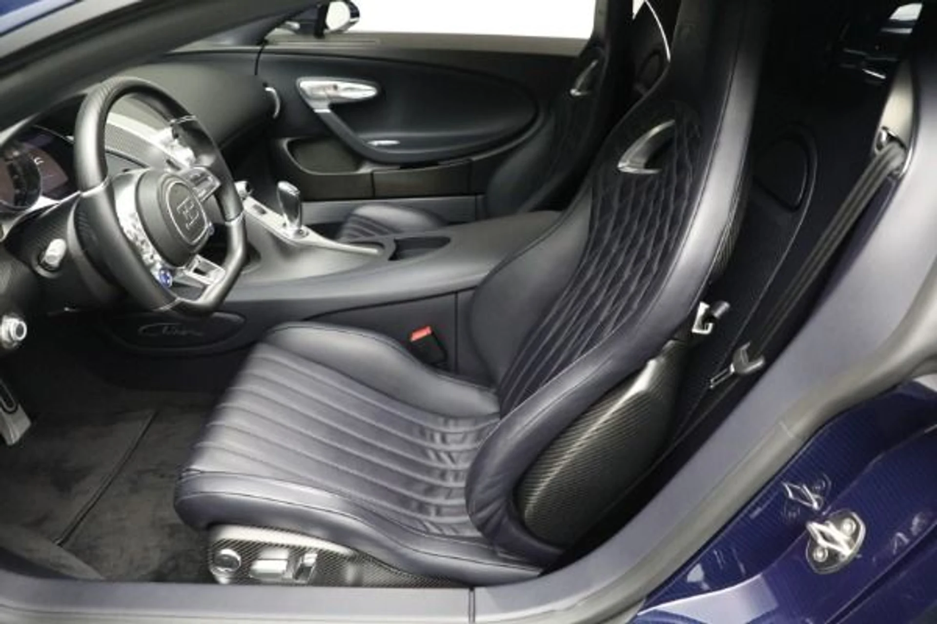 mph027_4153197001_Used_2018_Bugatti_Chiron_Chiron_8fae34f8c6