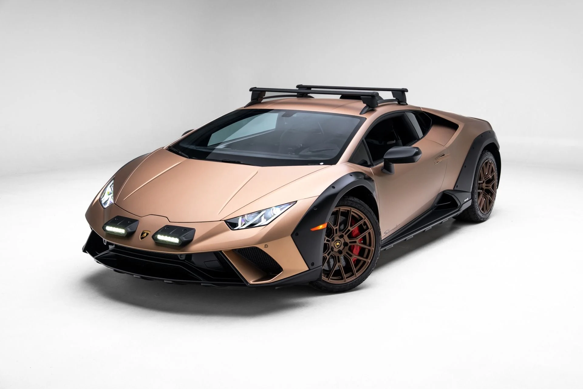 mph027_4156637328_Used_2024_Lamborghini_Huracan_Sterrato_1774458866_4d4aeccf82