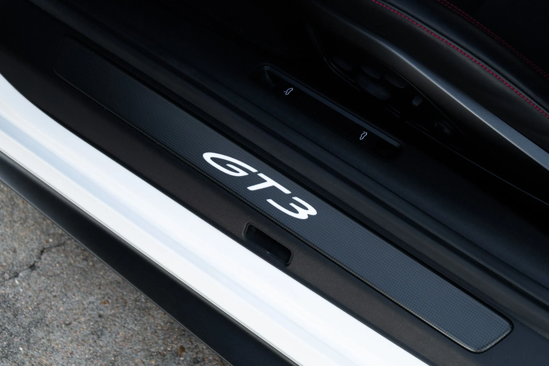 mph027_4174224882_Used_2024_Porsche_911_GT_3_1774306212_5c22e2cab1