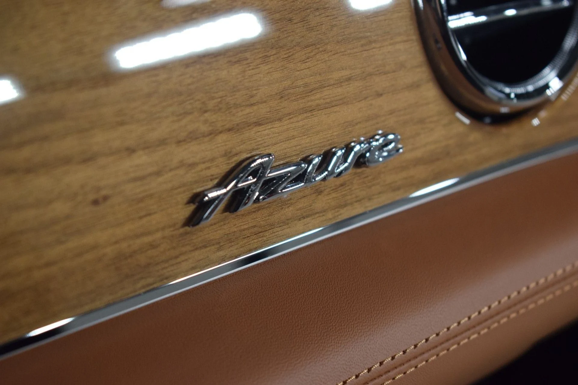 mph027_4174607969_2b8d6483519256bd6107f64efbfc1d3dx_0f65111392