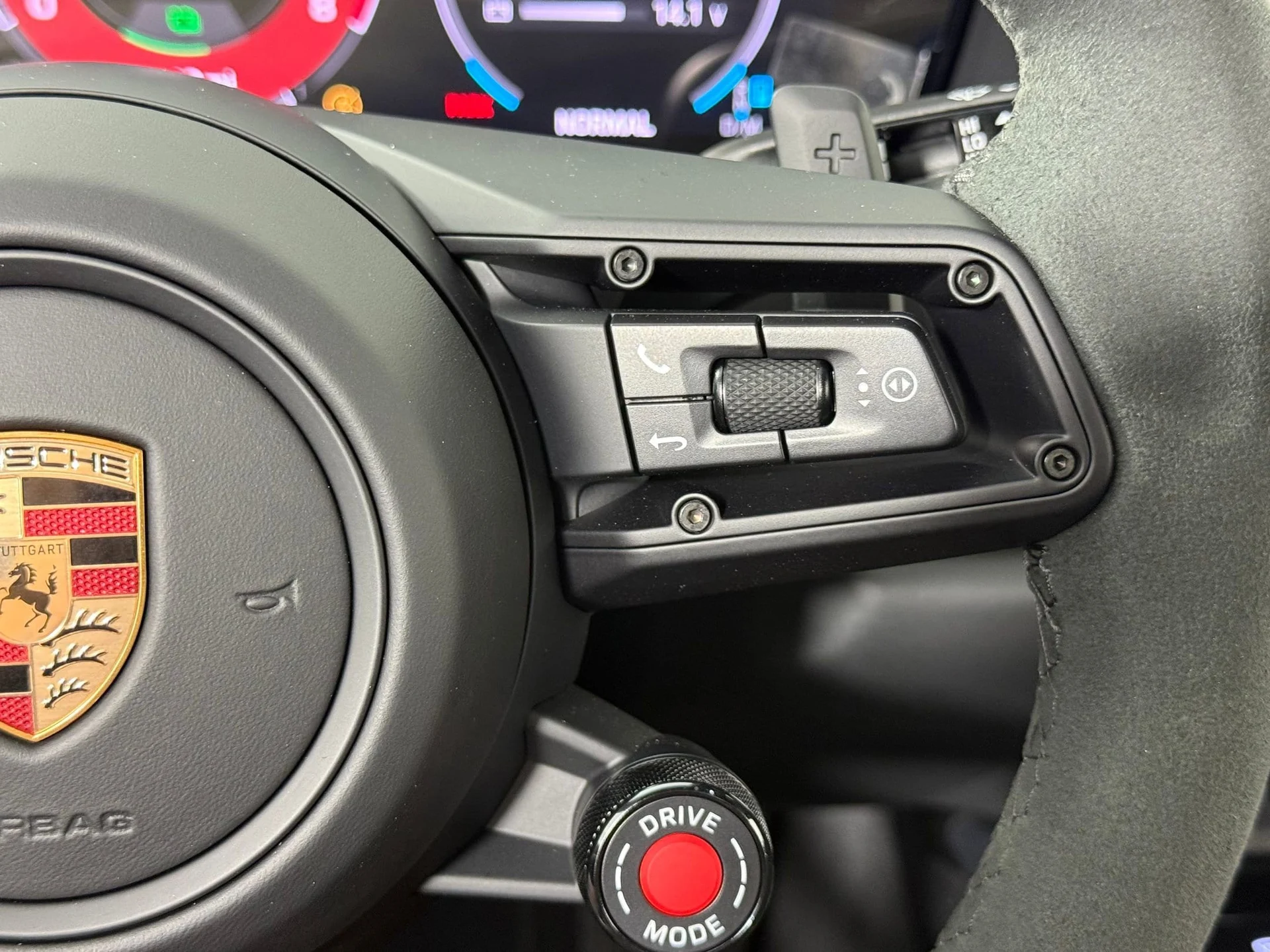 mph027_4178970204_5a03a321f10bb5c11bc4fb8c38eeb431x_d79d95b982