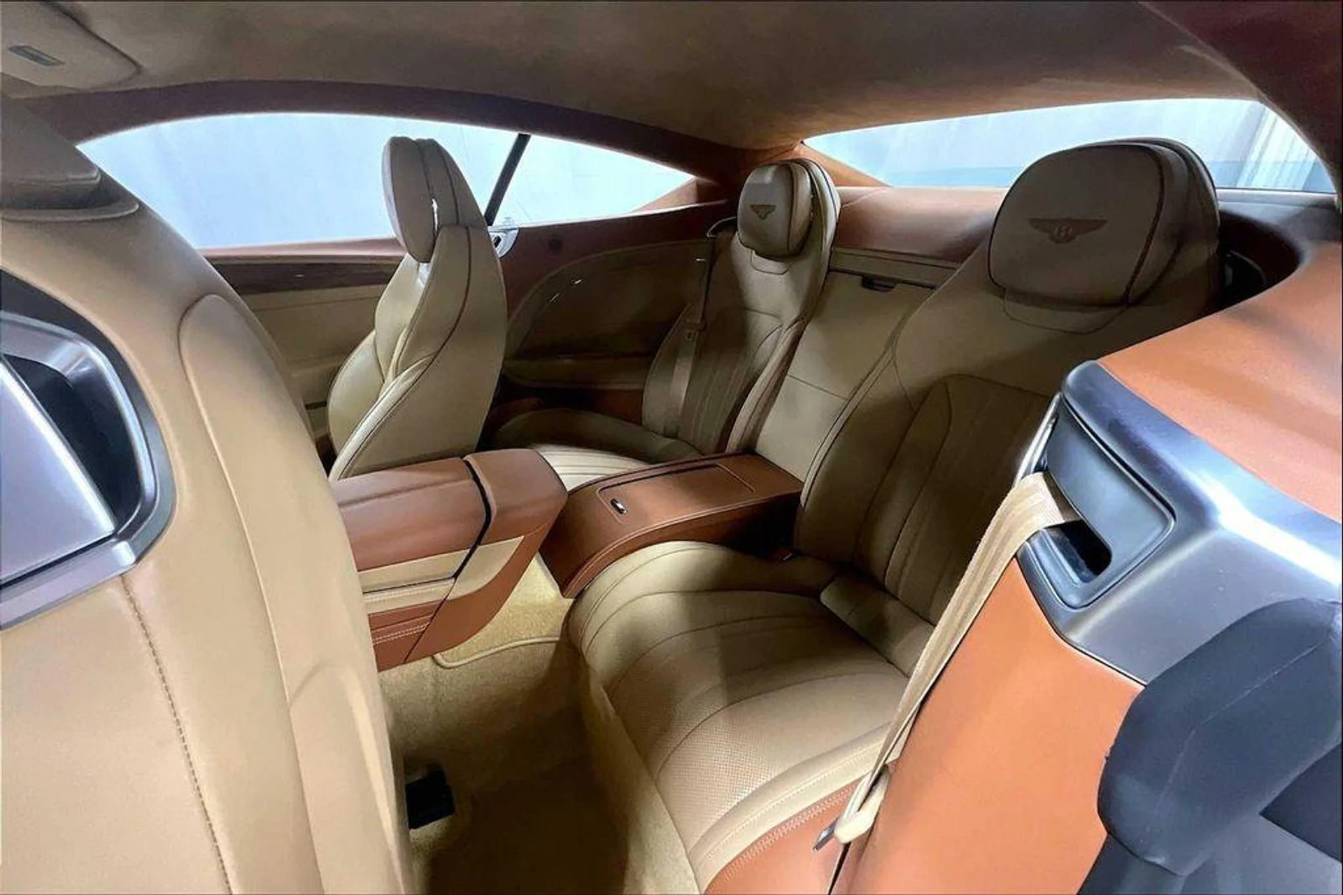 mph027_4181805716_wh_T4_LM_6e1_F_sf_BTI_8wkze_O_Gx_LX_0_95e32ba06a