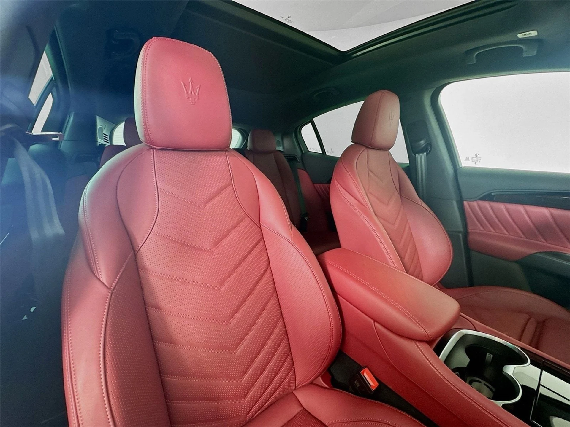 mph027_418362957_88d72cbd6df742259a9f6a0d624eb250x_7c50b4d838