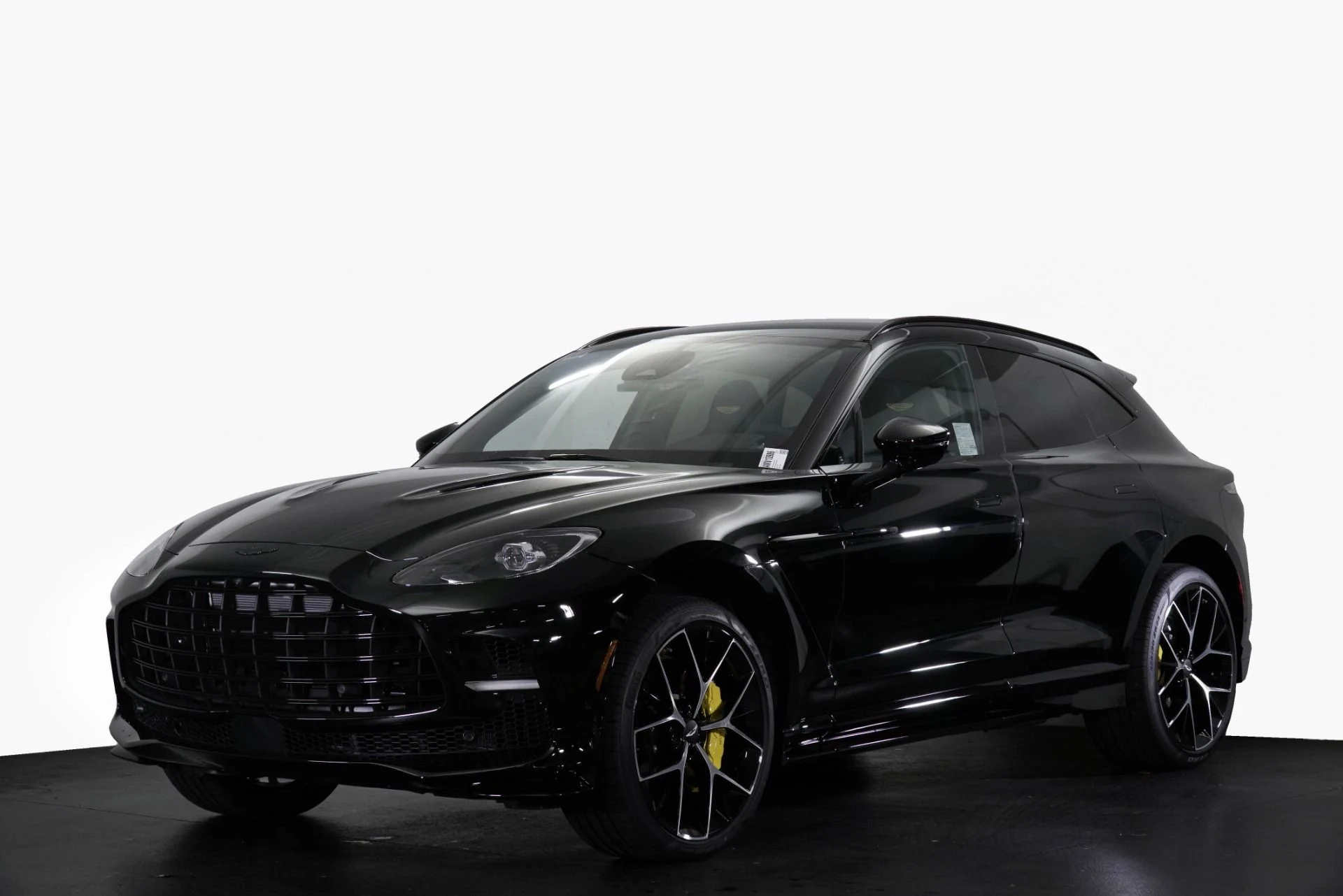 mph027_4188138446_New_2026_Aston_Martin_DBX_707_1765560873_a1d45ffd02