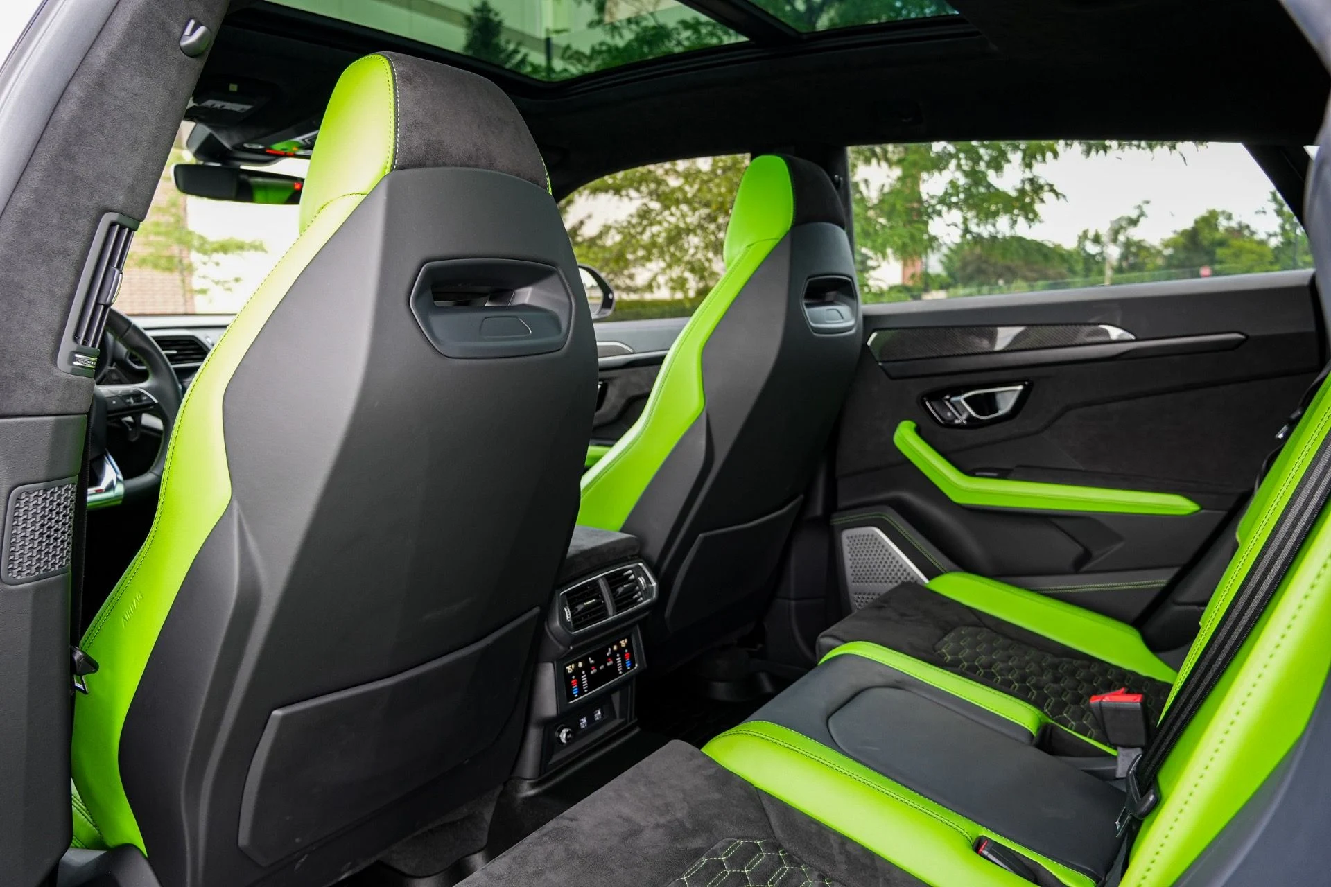 mph027_420866291_Used_2021_Lamborghini_Urus_1783023412_133d5317f0