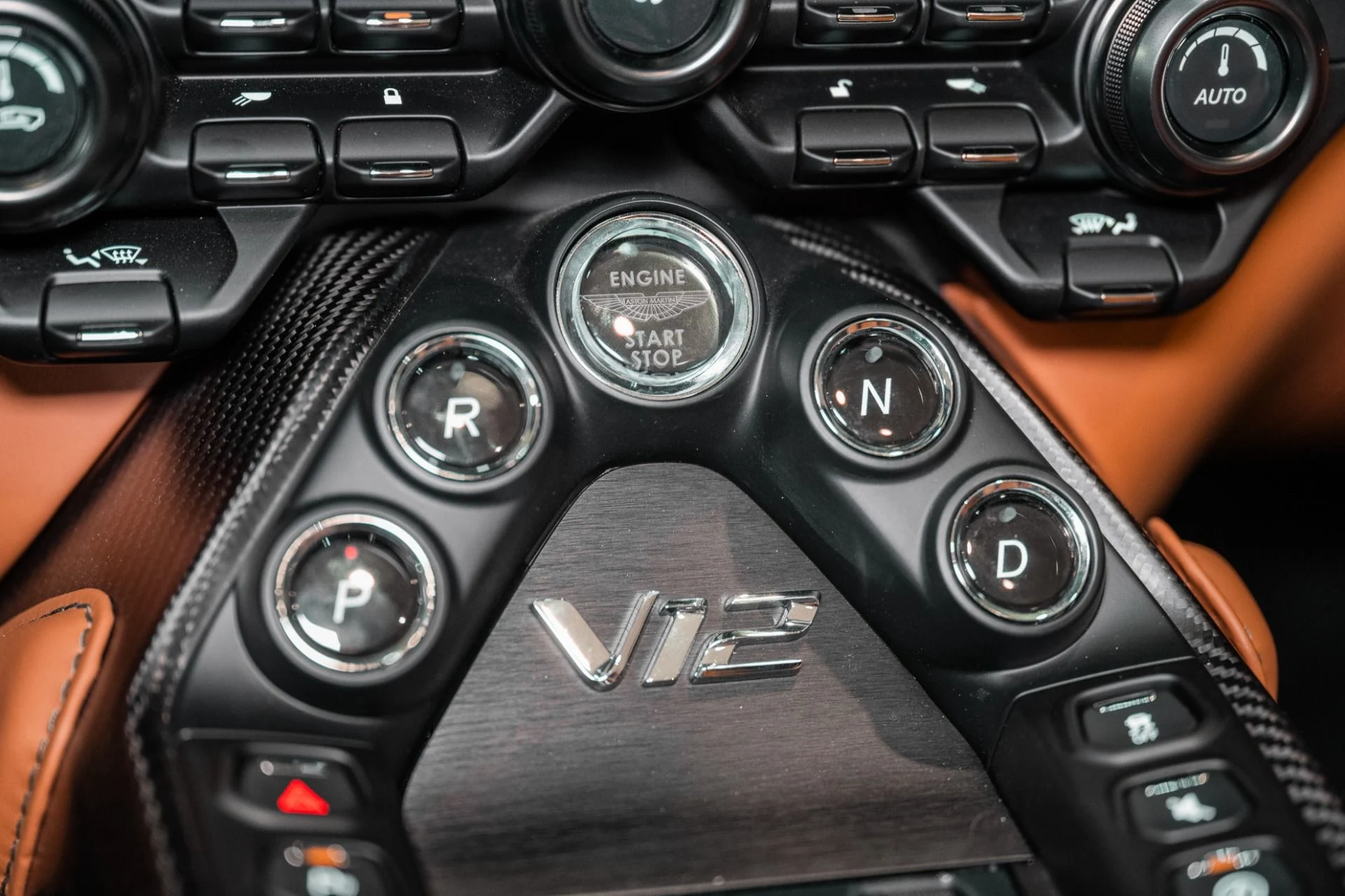mph027_4208776938_Used_2023_Aston_Martin_Vantage_V12_1787760014_6b7165baa6