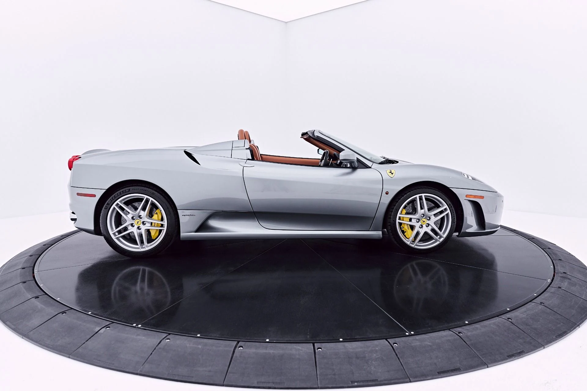 mph027_4213249145_Used_2009_Ferrari_F430_Spider_1782842834_9636592709
