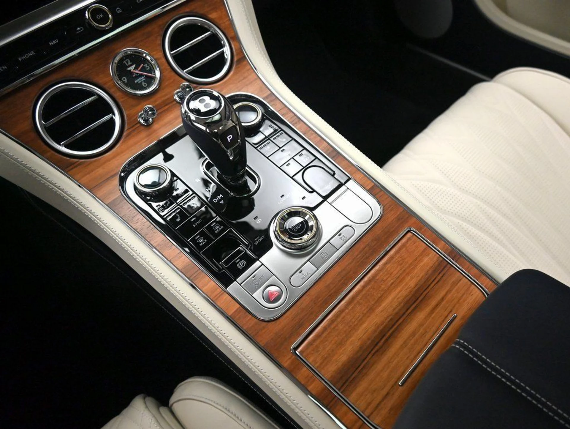 mph027_4214208020_3555402b0f17da352c4b03a07cb5d8dd_b325607186