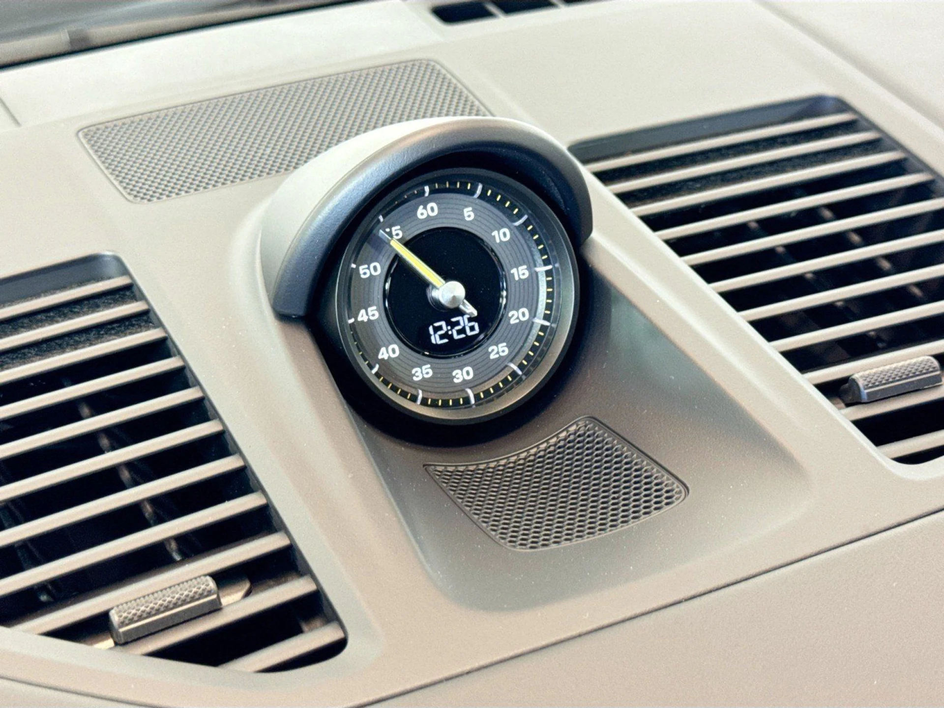 mph027_4216466136_76934b44babeaf9231a19c01c61306d8_0ecd66dcd4