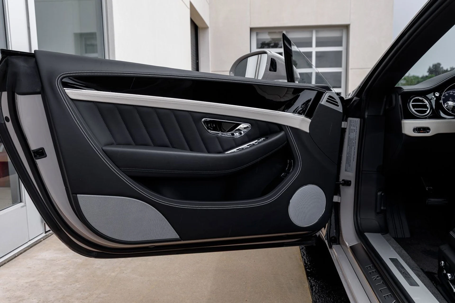 mph027_4217852372_38181956c473276779e4fa5383946756x_a4759876e1