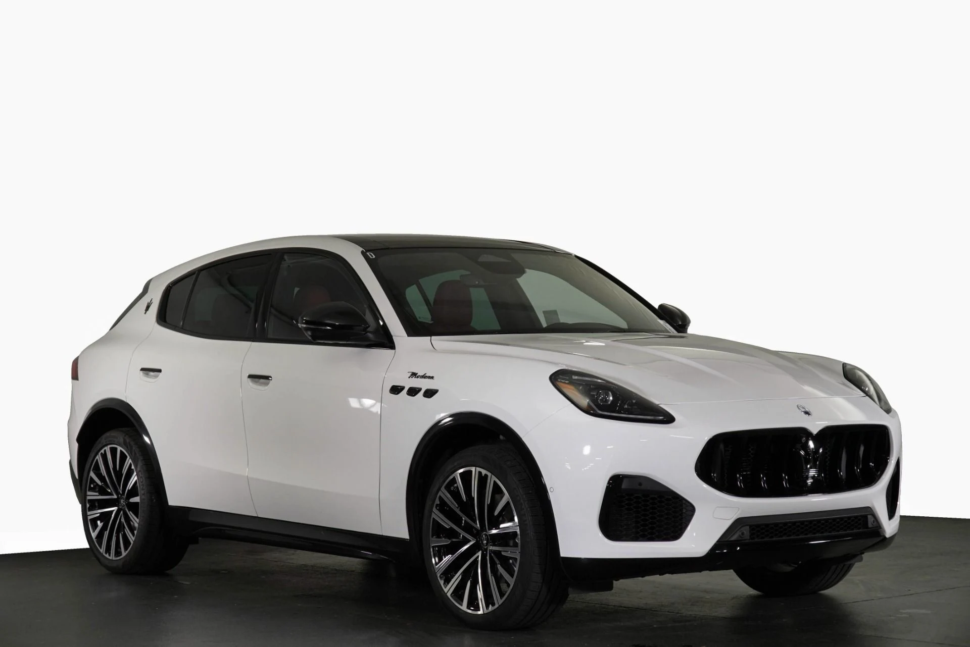 mph027_4226843421_New_2025_Maserati_Grecale_Modena_1776302402_327a02ceb7