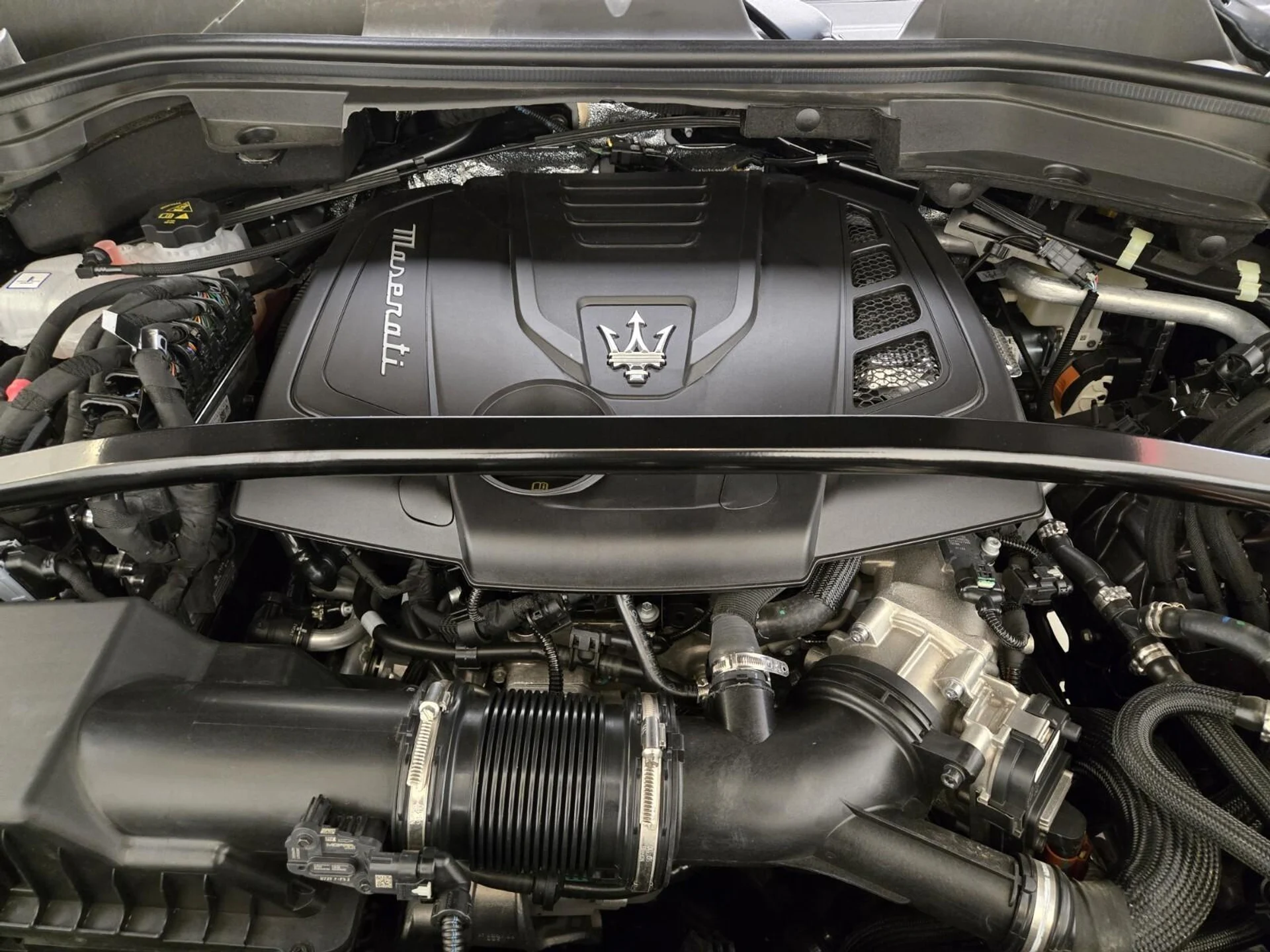 mph027_4229323723_Used_2024_Maserati_Grecale_GT_1753163769_4da9e2f283