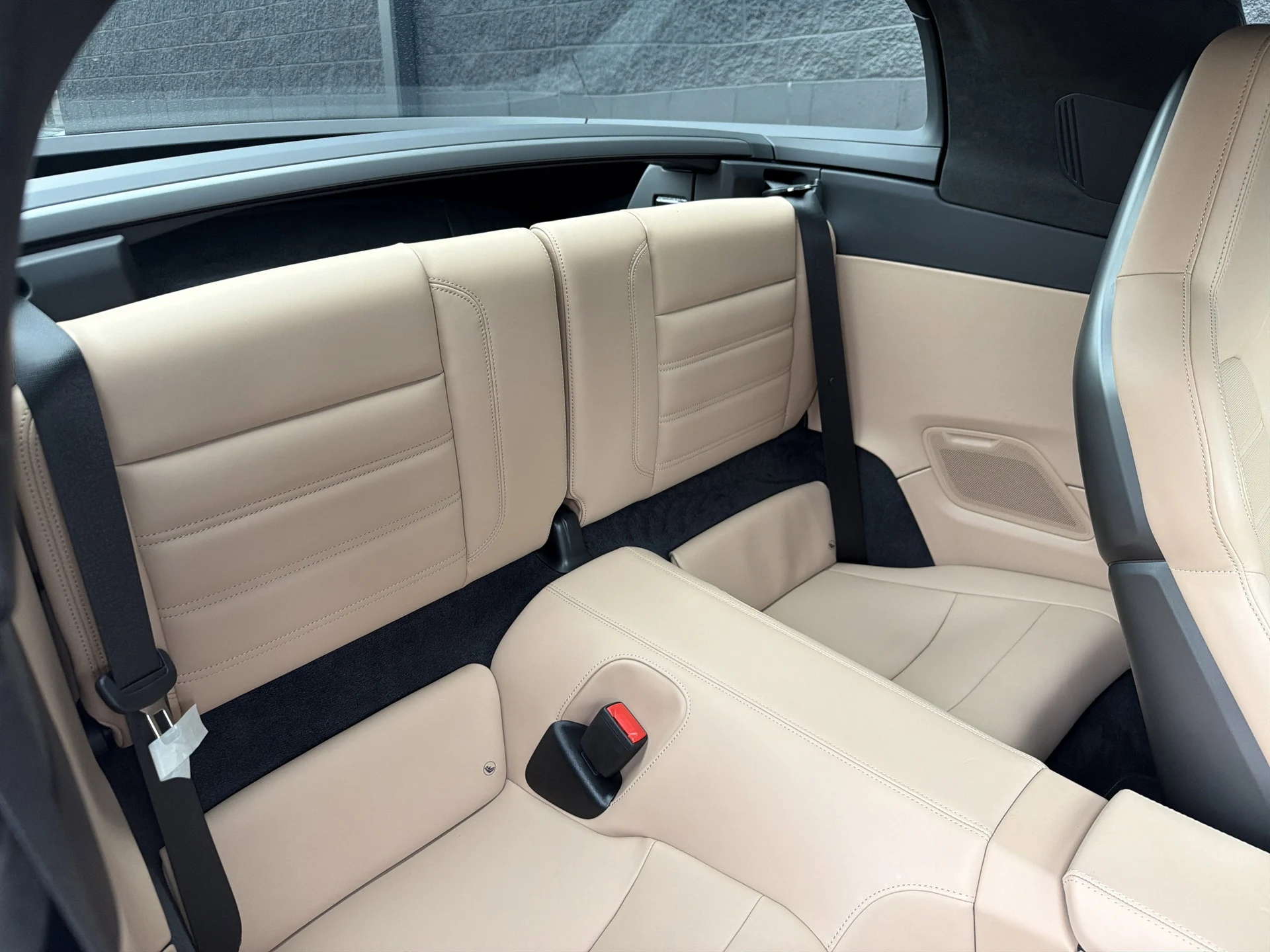 mph027_423055363_2ba8ed296469467f8e73bf005643c900_a15108274e