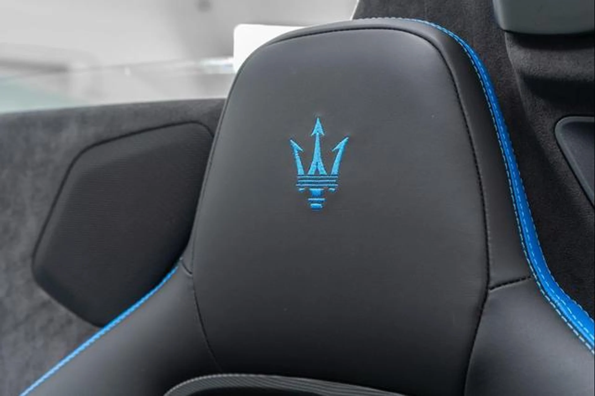 mph027_4238061165_g_F_Dfe_Ntq6m_Ol_Tfzob_PV_22ir_Nh_ZY_23ed579885