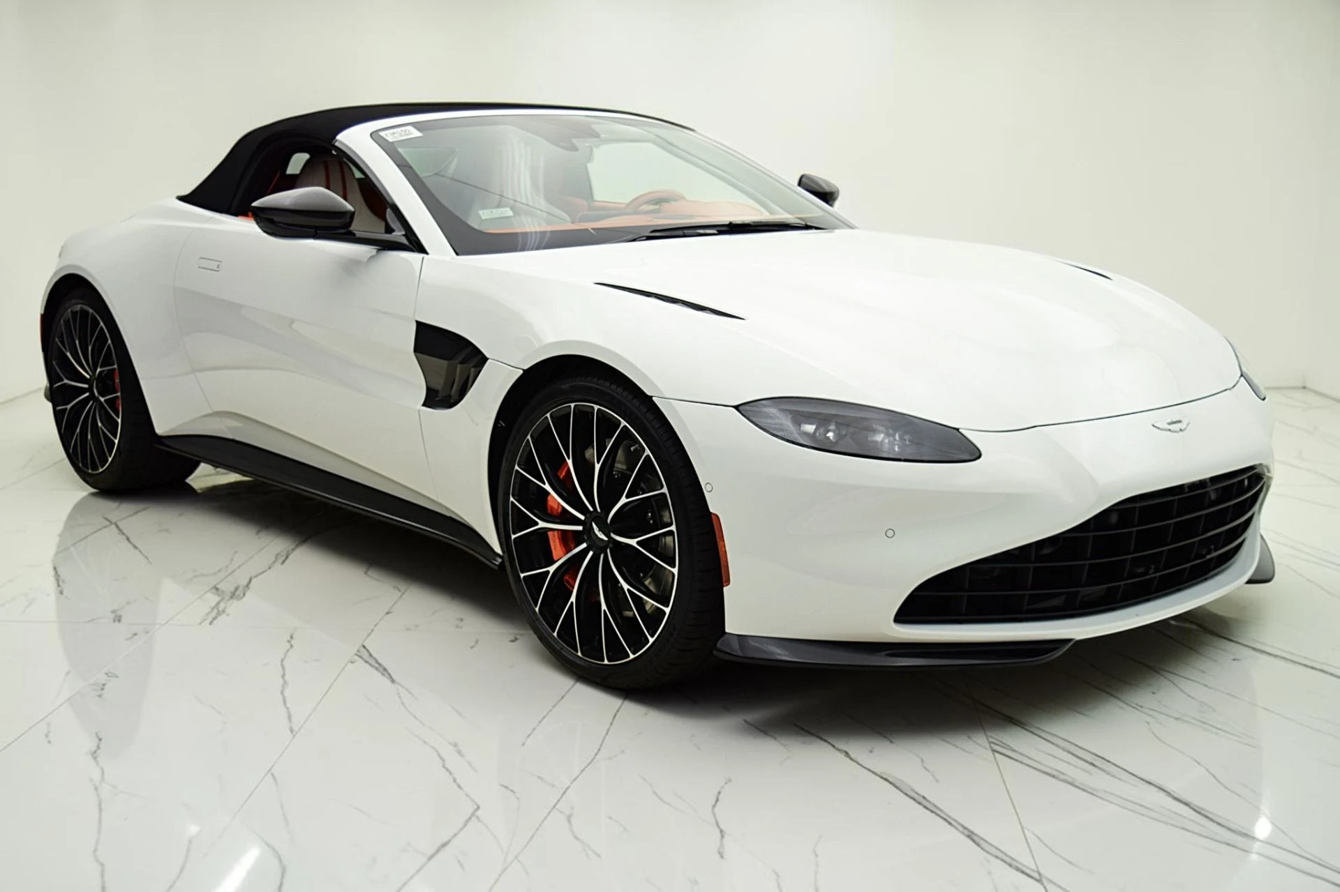 mph027_4239390071_Used_2023_Aston_Martin_Vantage_Roadster_b80331fad2