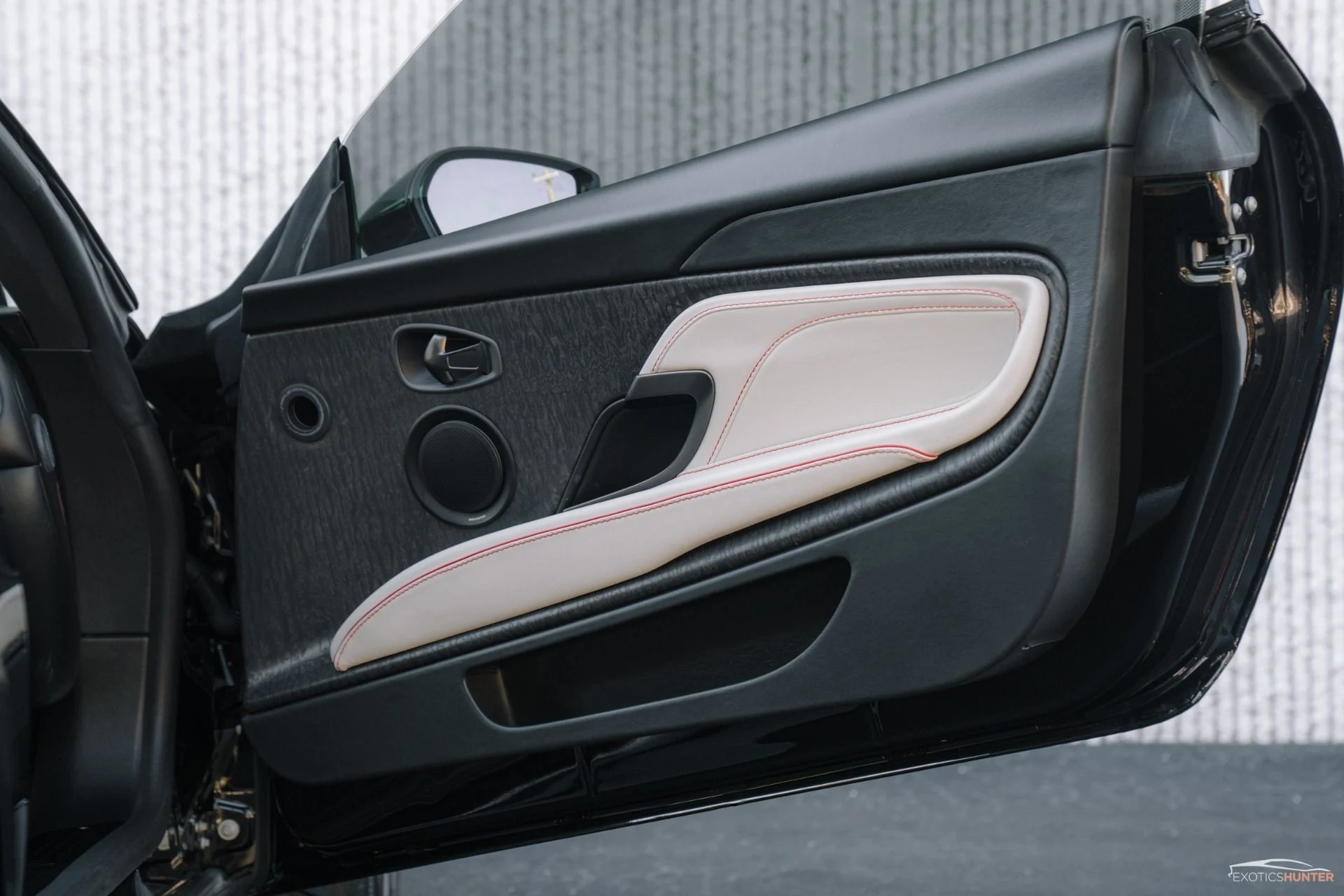 mph027_4240527704_Used_2019_Aston_Martin_DBS_Superleggera_w_Forged_Emblems_Carbon_Body_Pack_Carbon_Roof_1777573250_c5b930ce22