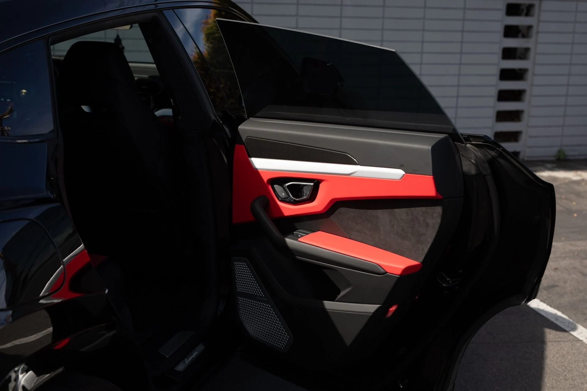 mph027_4242187863_Used_2020_Lamborghini_Urus_1739815977_b919869907