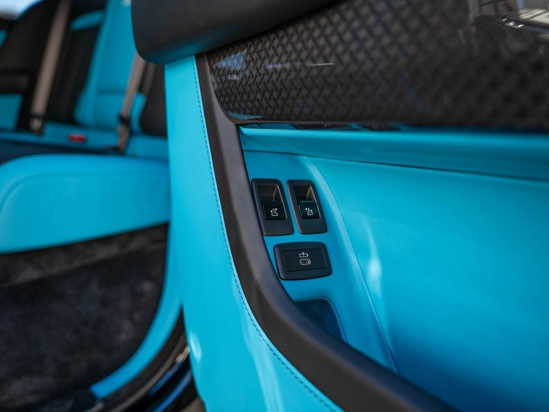 mph027_425428392_d68f983e899e6b178280915f19b41b9cx_3acf2986c4