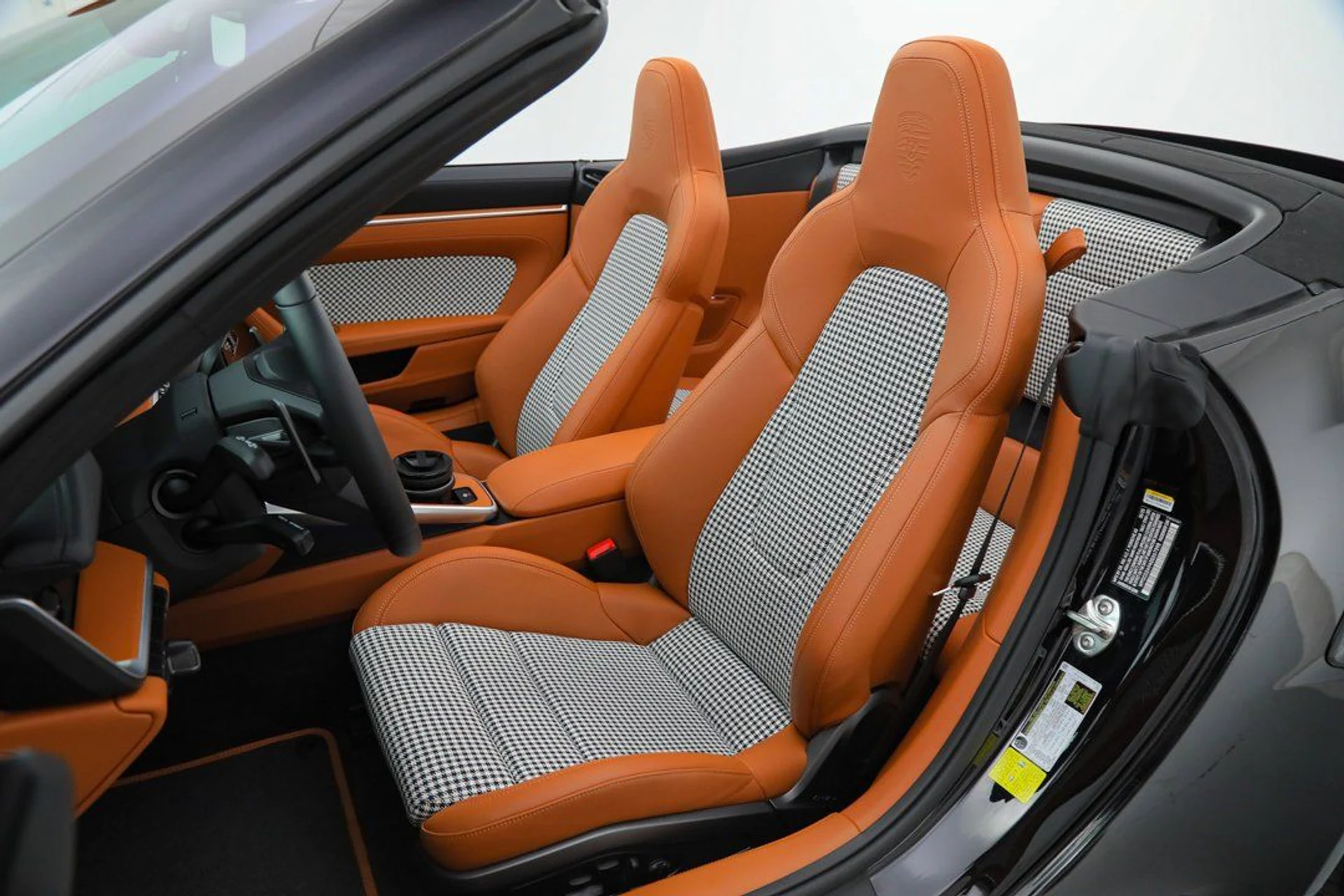 mph027_4254553791_9c7da0e2511a32b2ce6f12a1c9444e00_02670b3718