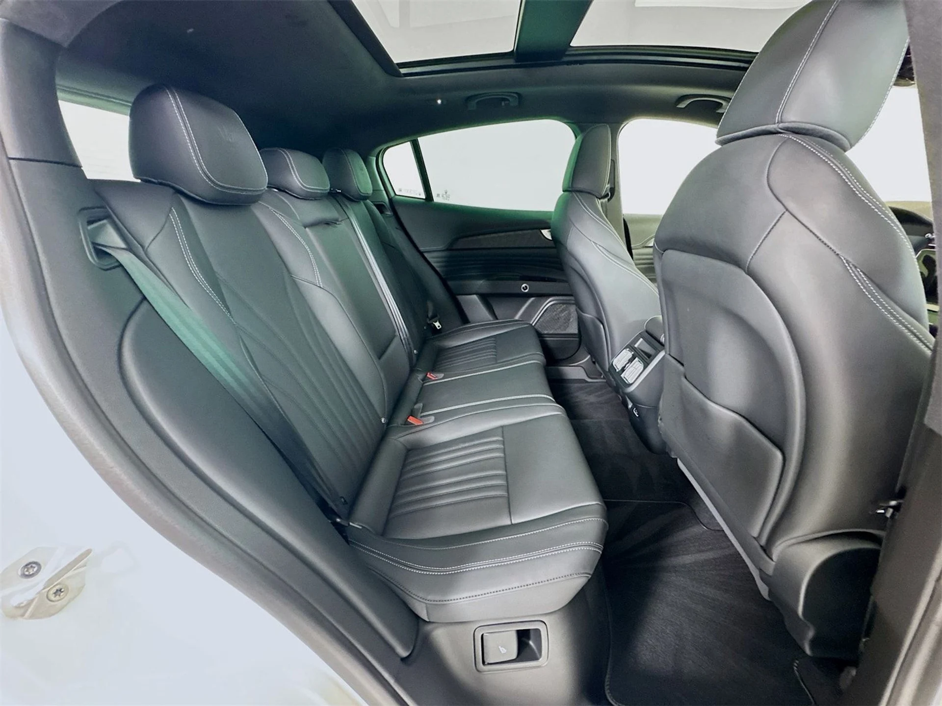 mph027_4257966326_d55ecf98be75e3e26eb898f81439185bx_f8c96c09f1