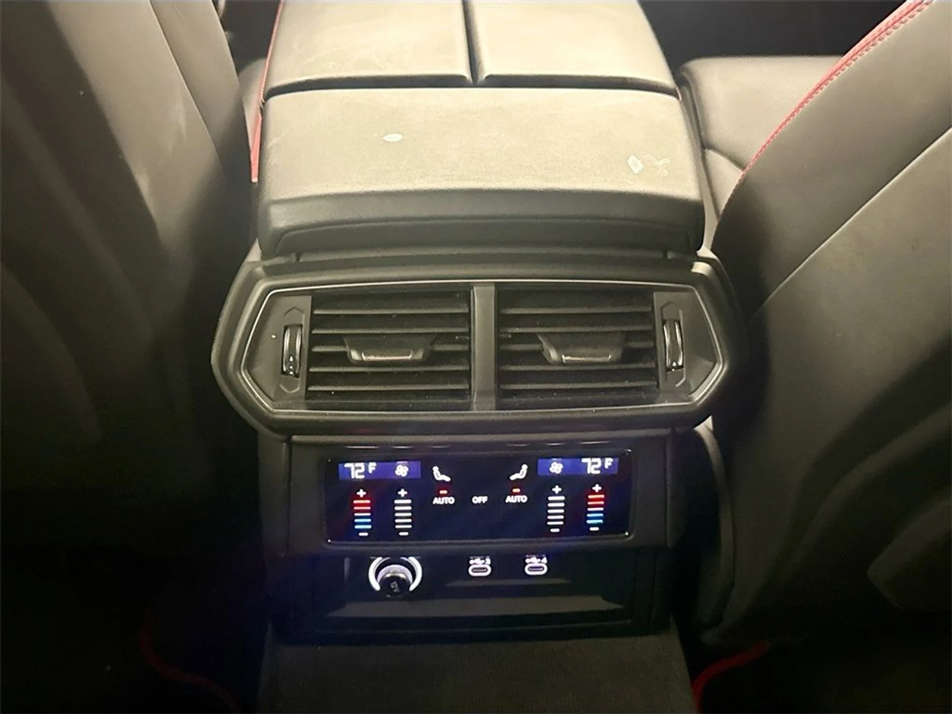 mph027_4272833065_23080421d235d0b4cdc92d582a15f79d_03f101f0be