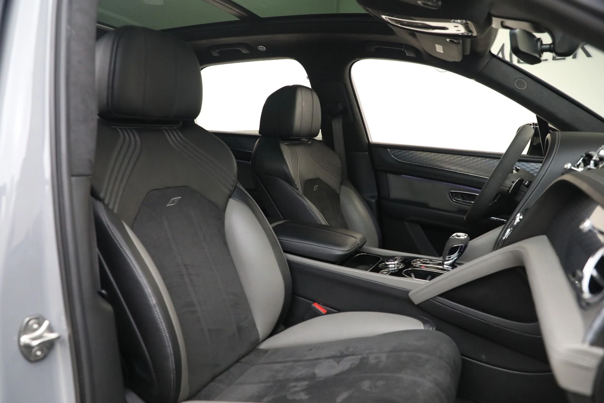 mph027_427837143_Used_2022_Bentley_Bentayga_S_V8_30d3e9327d