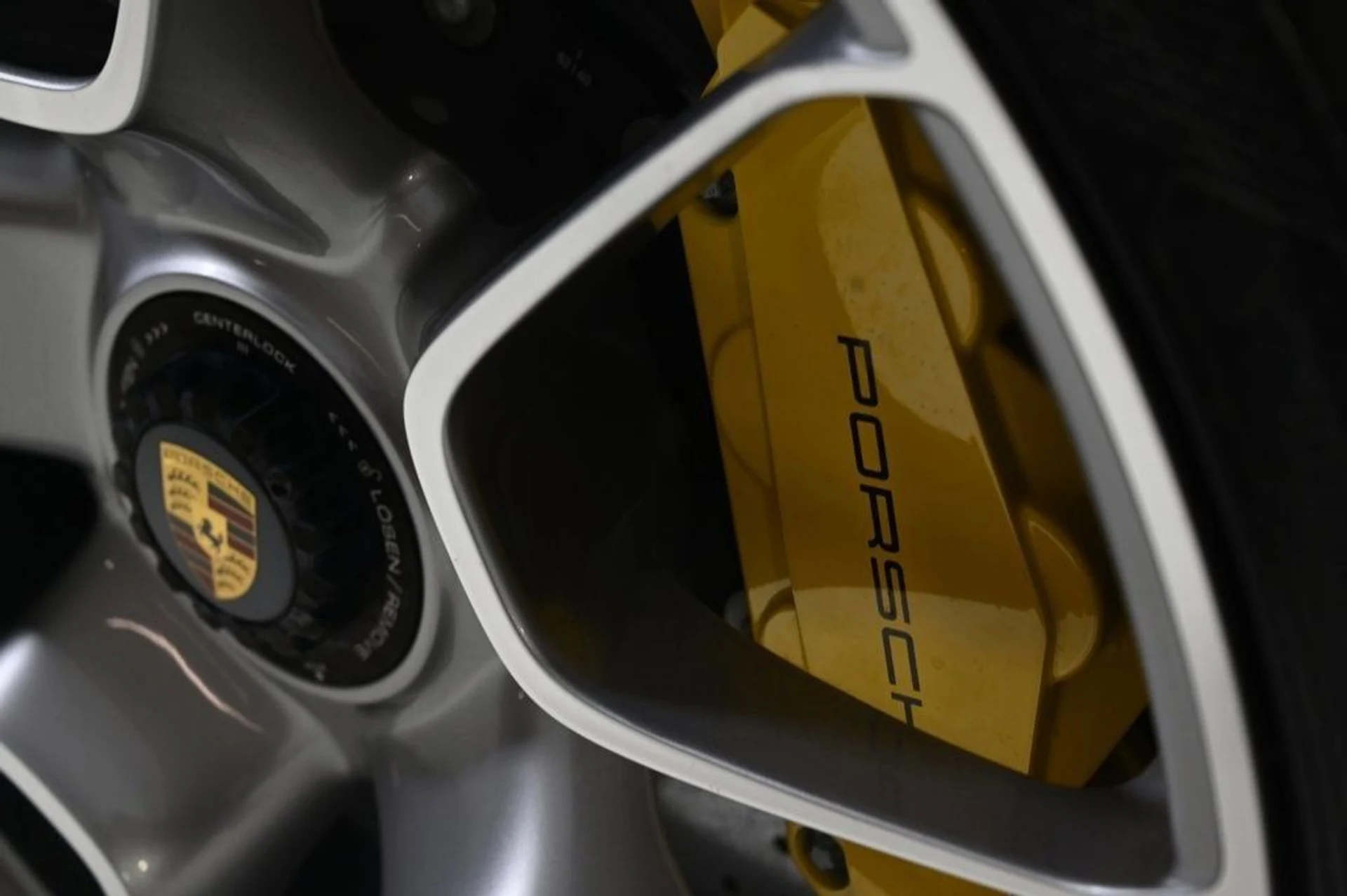 mph027_4280981903_ede00aac7c614c41babcaecb0d8be861_9c326f9624