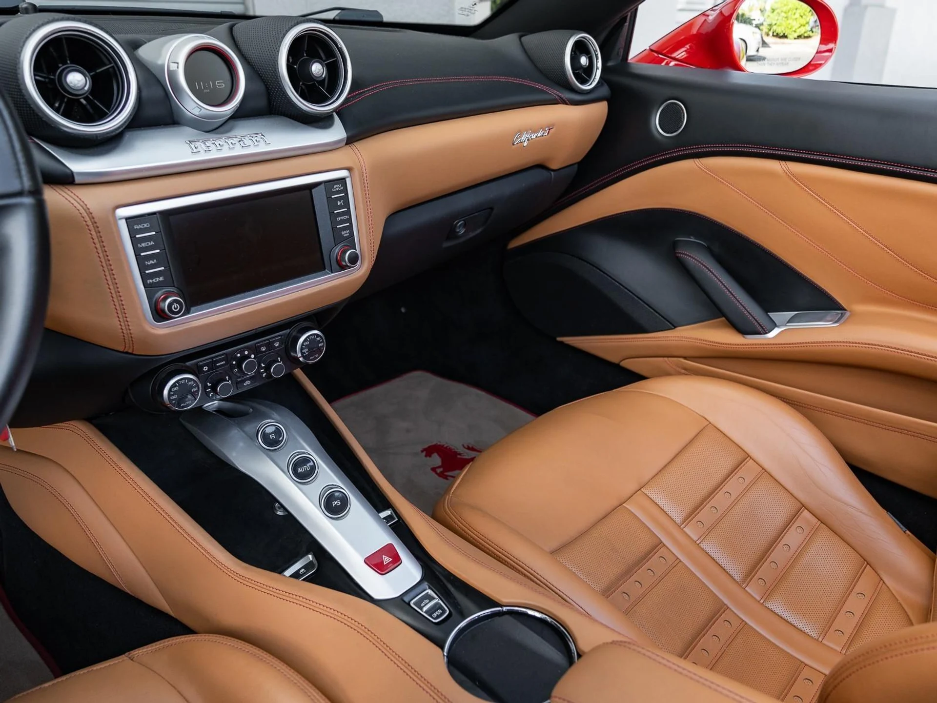 mph027_4286649958_Used_2015_Ferrari_California_T_1761253551_21e46e8619