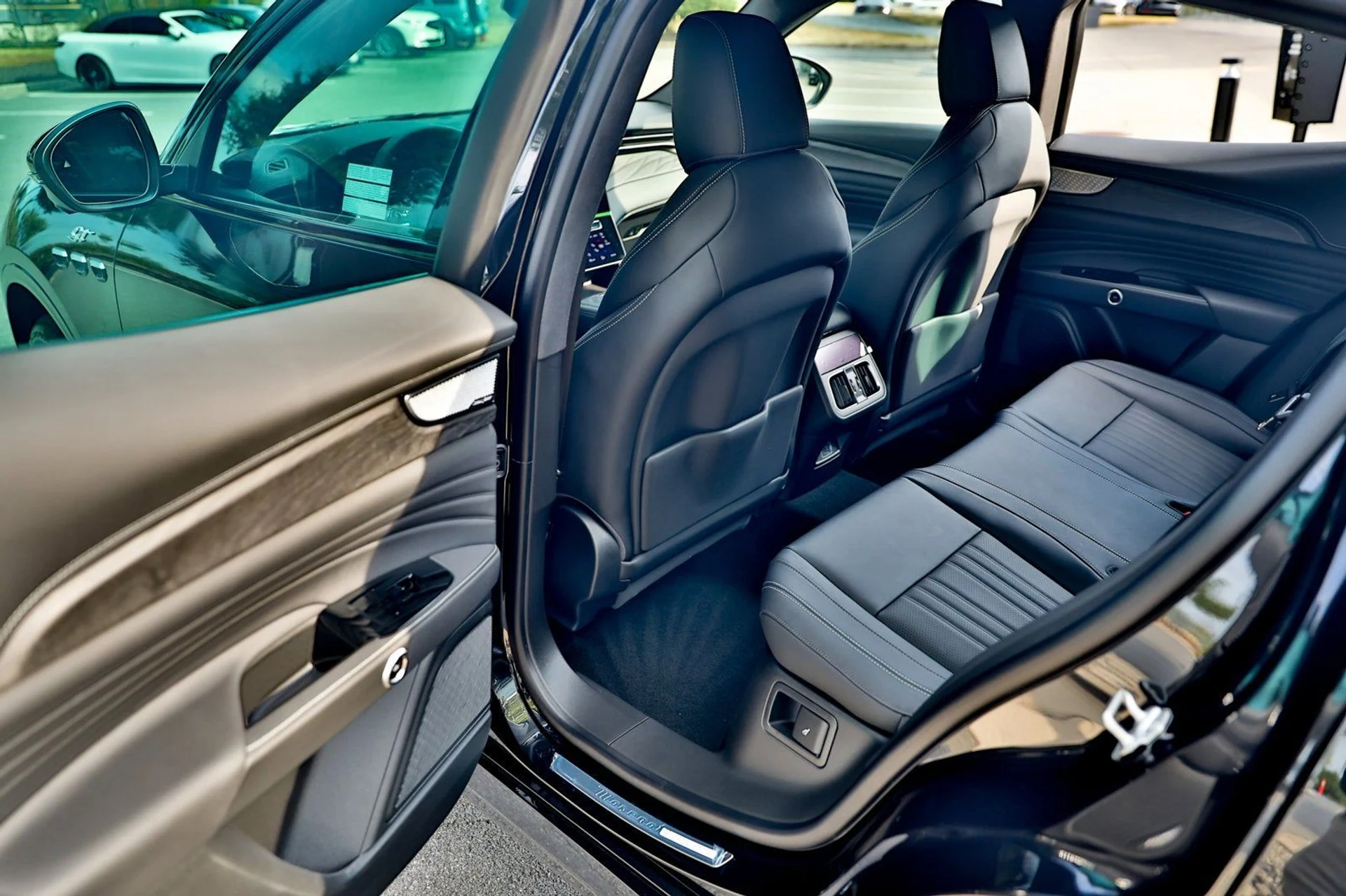 mph027_4287158221_f5bb76a0d1184eb993721c4f95a8b601_84cf233eed