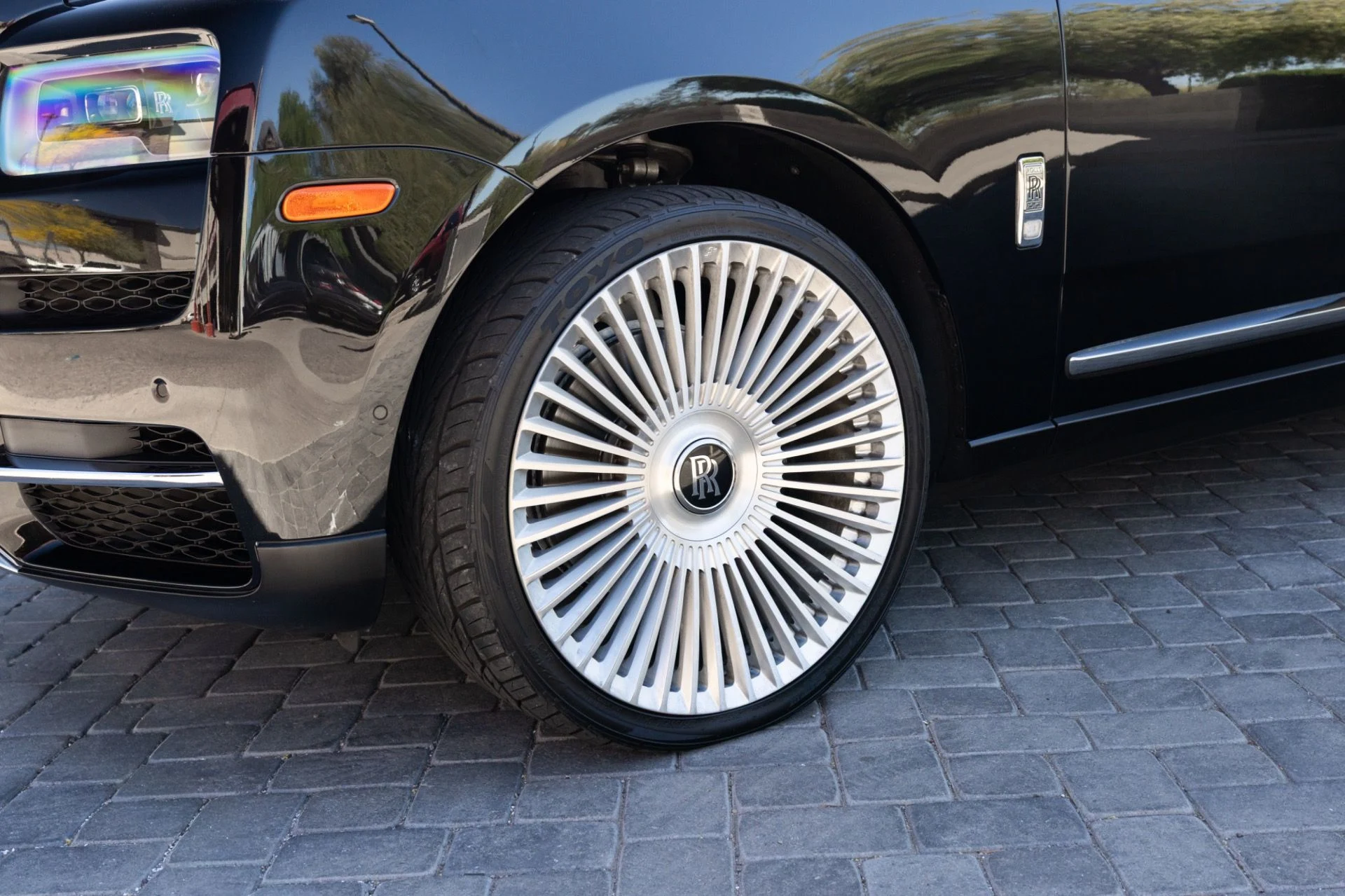 mph027_431727183_Used_2021_Rolls_Royce_Cullinan_1774297263_9675c0d800