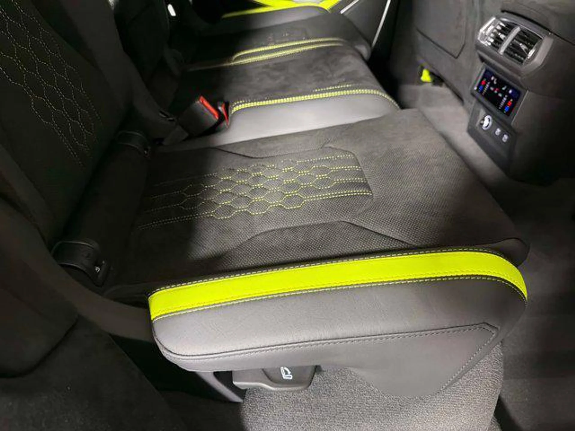 mph027_436498354_k_G_Rd7_I3_BW_19_Y_g_Tg_Blb_ZU_7_Ezc_Tk_5f69215593