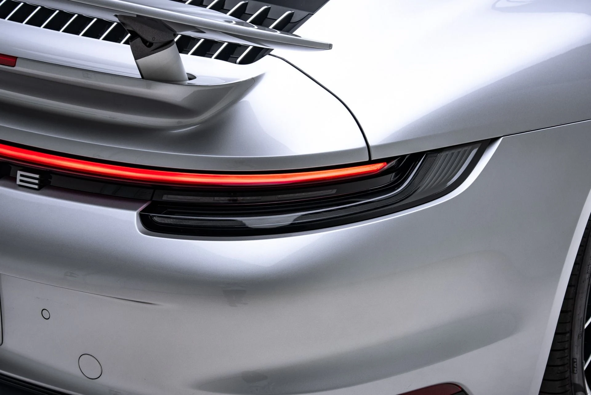 mph027_443865098_Used_2021_Porsche_911_Turbo_S_1776281104_2359e3b6ce