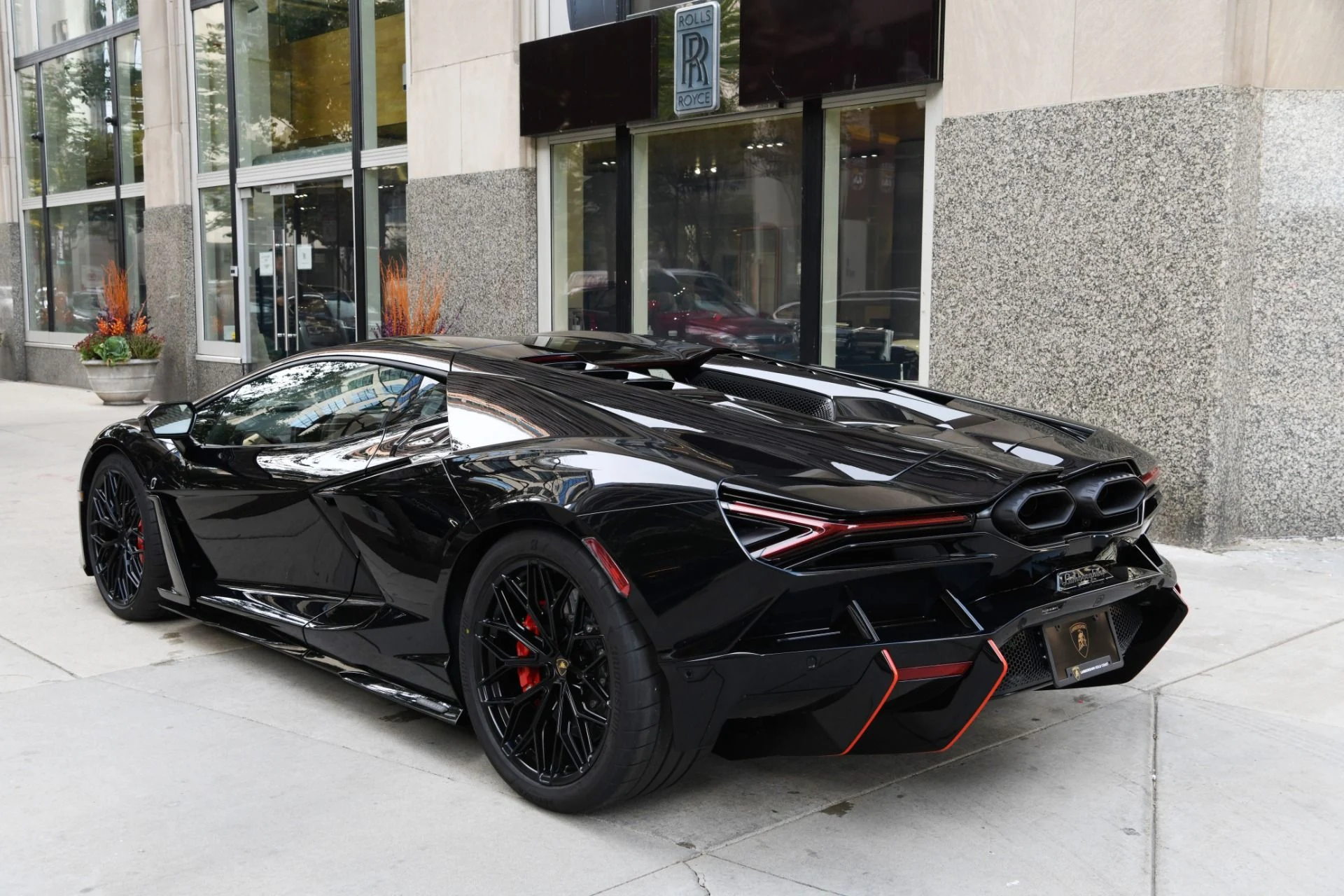 mph027_444644265_Used_2024_Lamborghini_Revuelto_1730140475_c7b5e14852