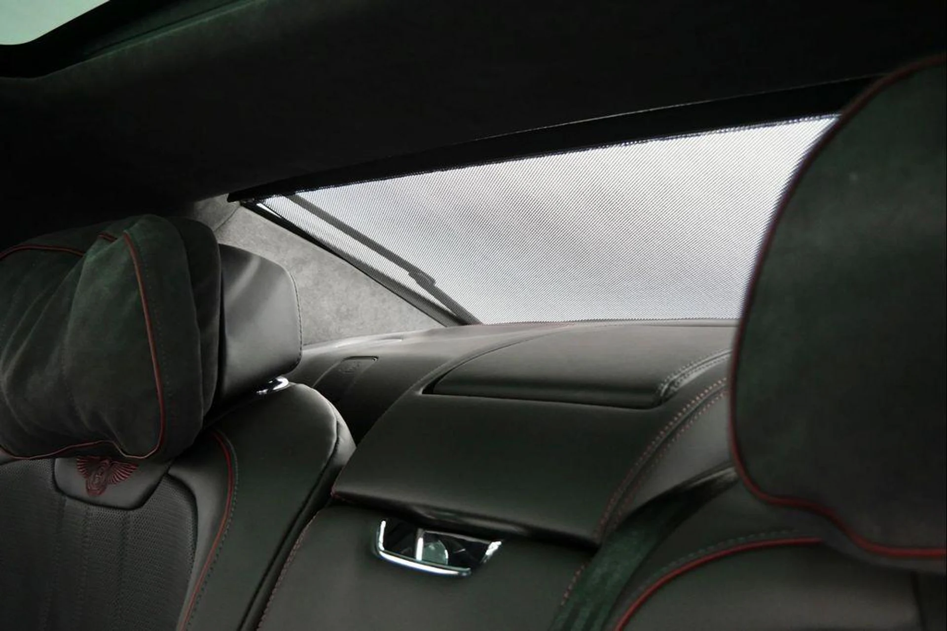 mph027_446256090_co148_E8f_HZXE_04u_Q3o82yyol3no_869b80f69c