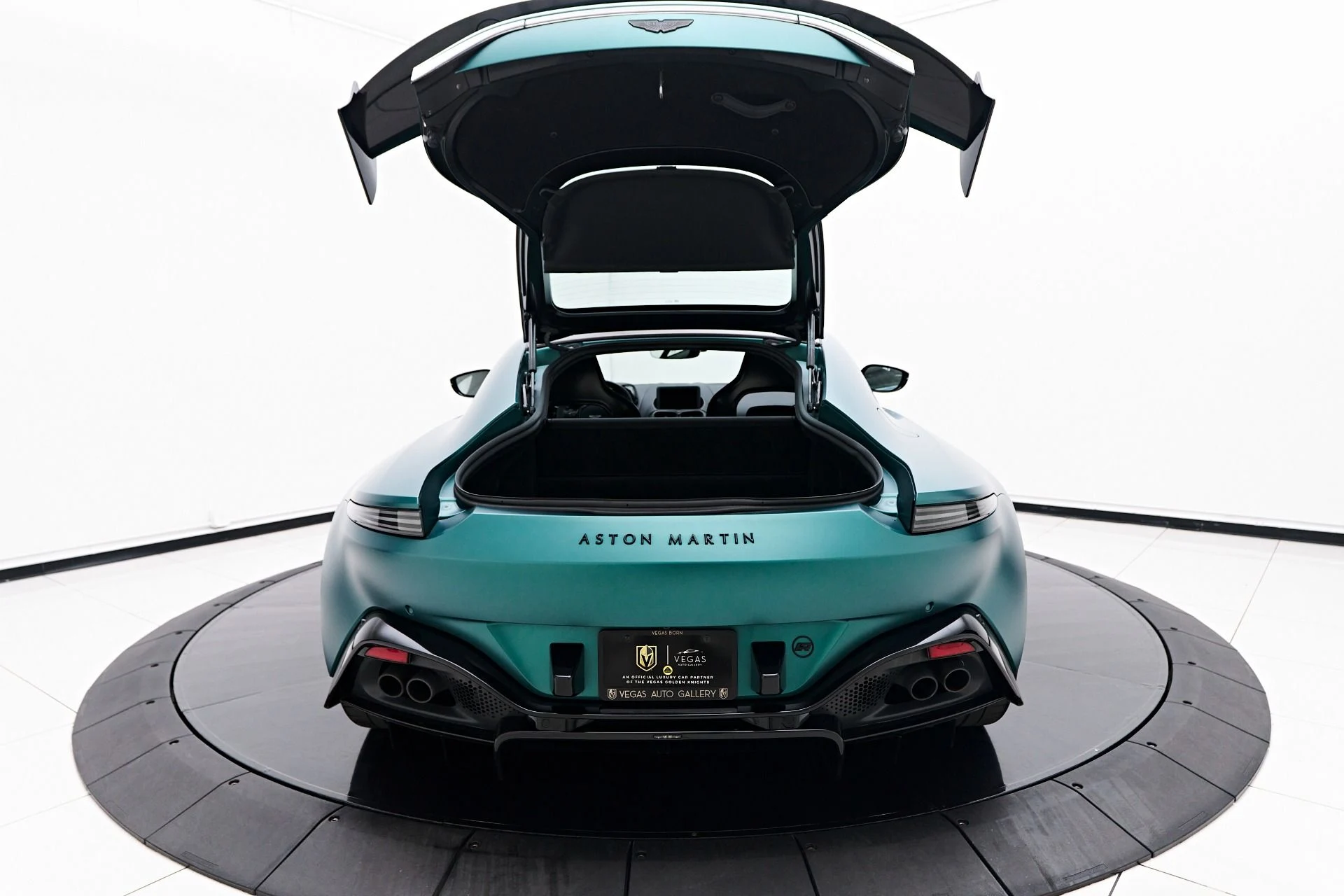 mph027_449994081_Used_2023_Aston_Martin_Vantage_F1_Edition_1755655633_075d2a8457