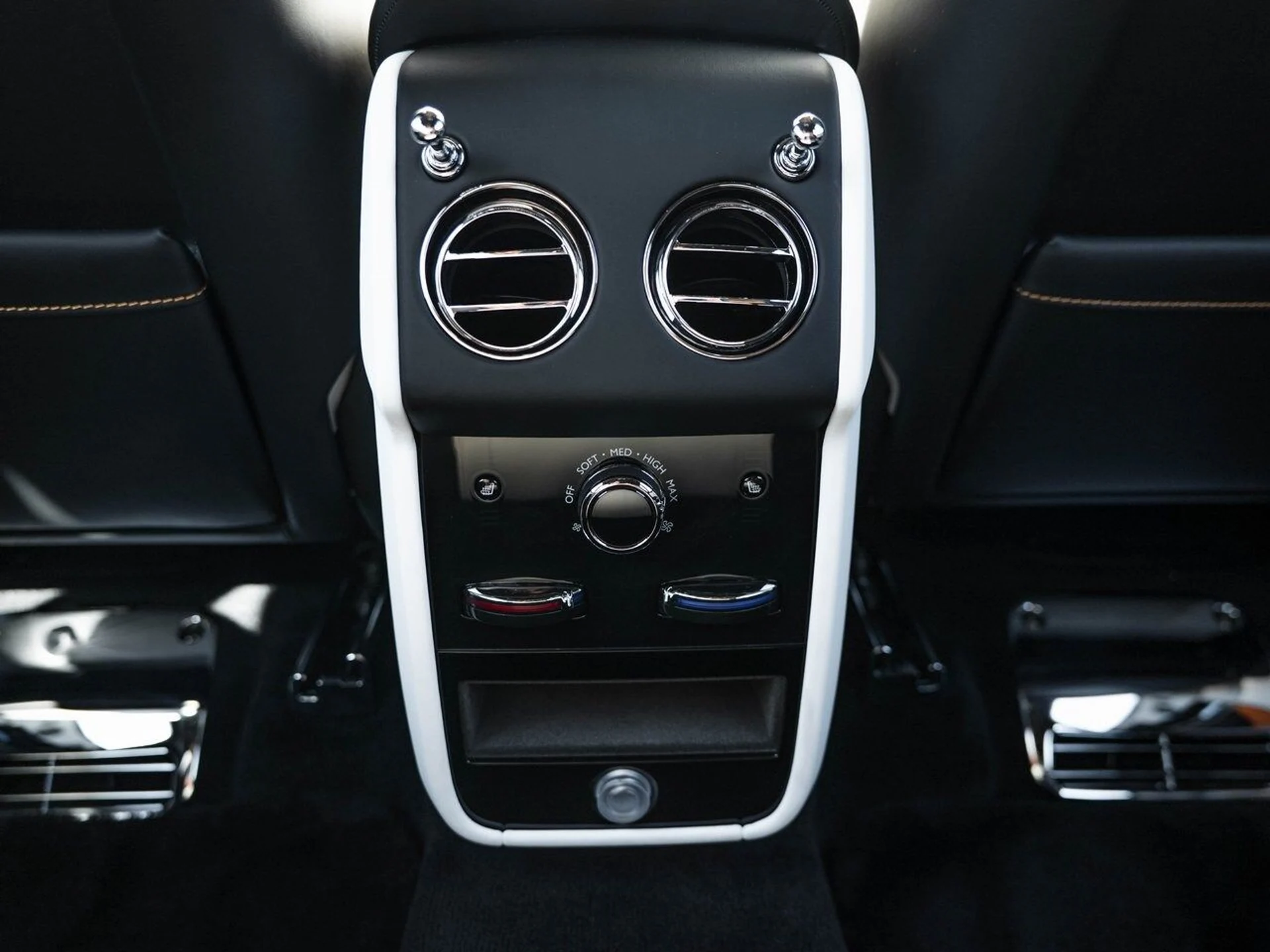 mph027_460394949_a8cdb86a95339d6876616bd3146db852x_97a2e39363