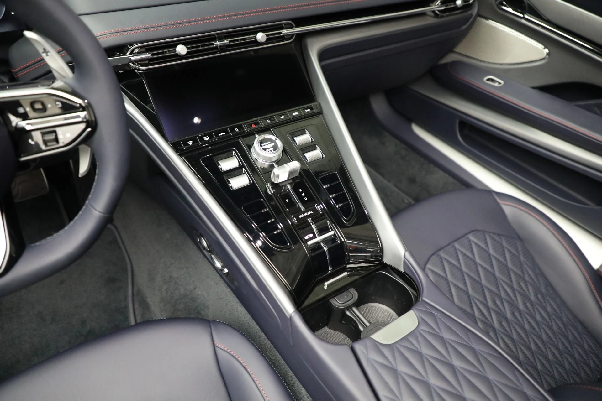 mph027_462138346_New_2025_Aston_Martin_DB_12_Volante_d71d110d6e