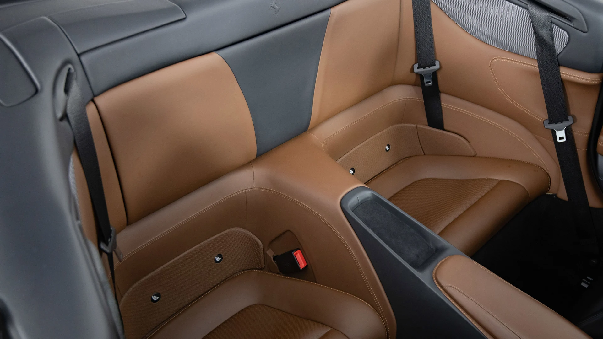 mph027_462757969_a28fe1932714413ab7ed0692956f8c62_e6bef39259