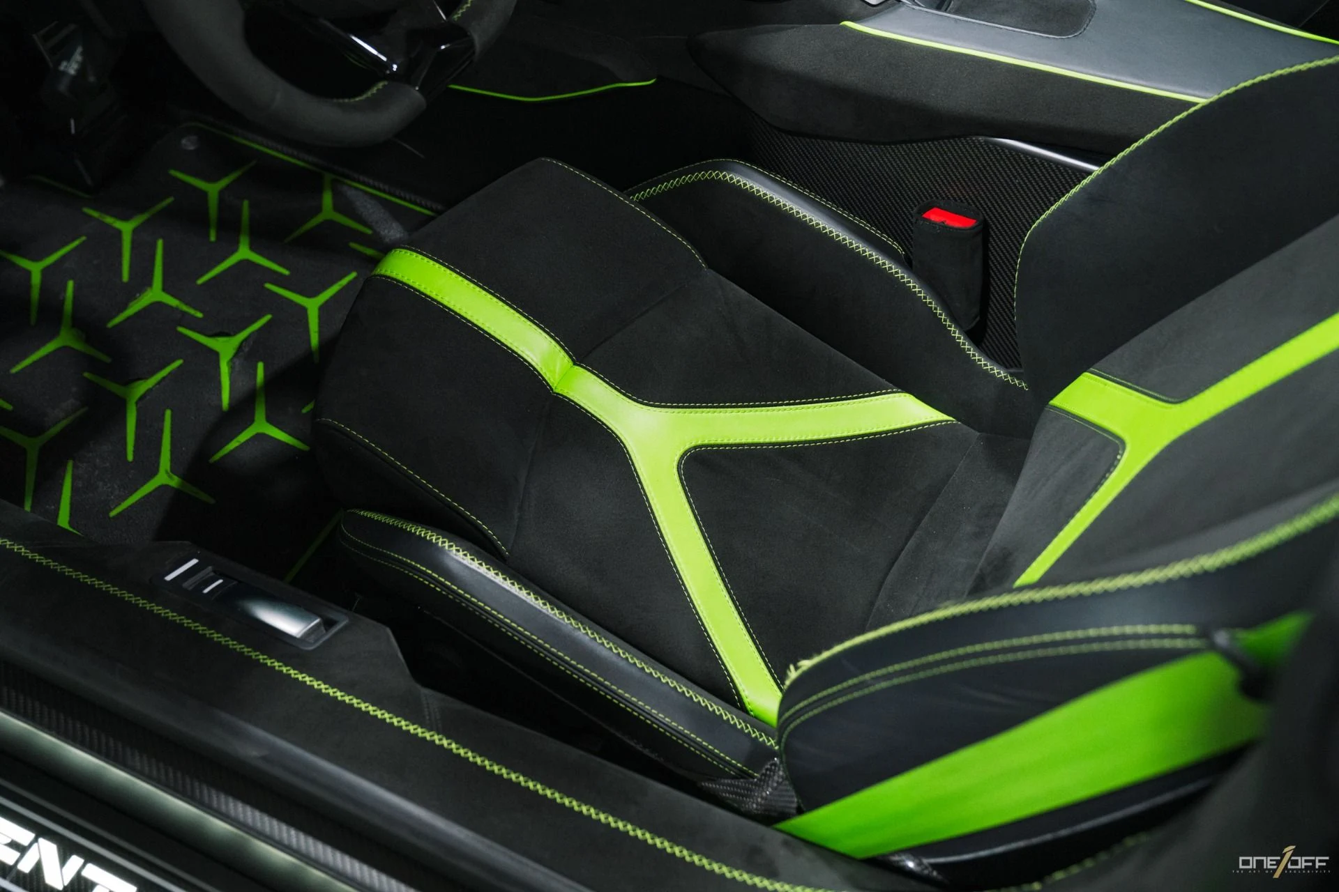 mph027_463925362_Used_2021_Lamborghini_Aventador_LP_770_4_SVJ_Roadster_in_Verde_Mantis_w_Warranty_2026_Matte_Carbon_1759284744_aff9963d62