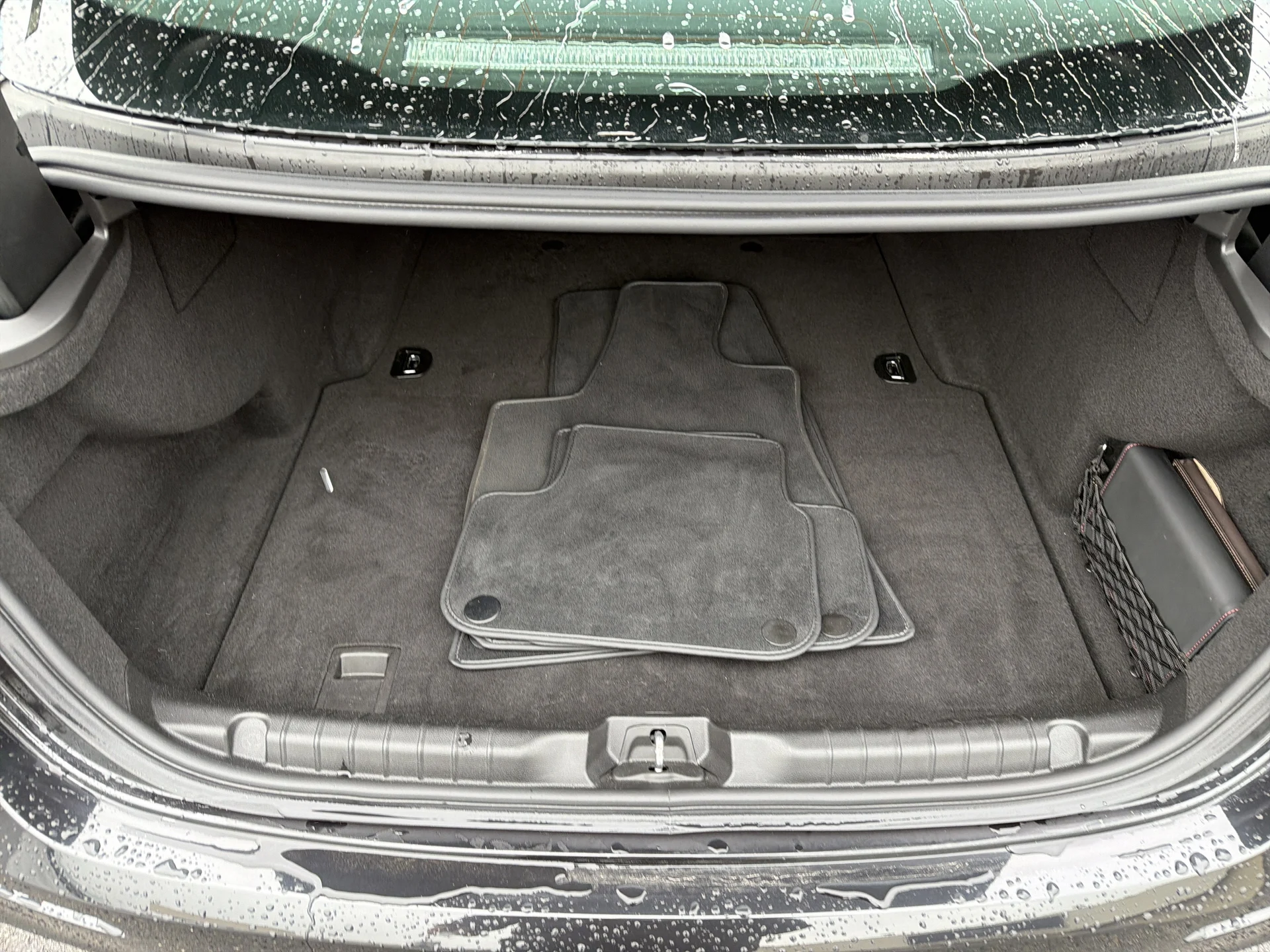 mph027_464303572_28_f95e74538d